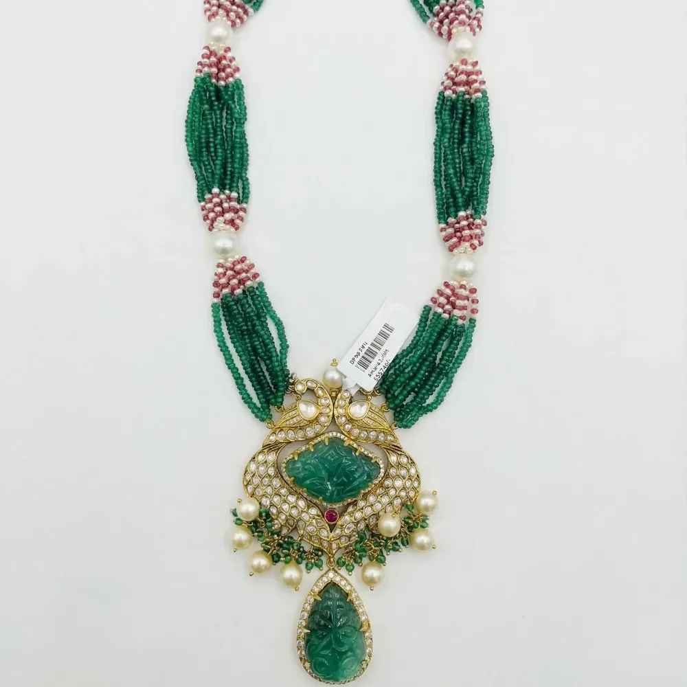 EMERALD CARVIN NECKLACE
