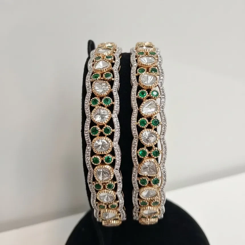 DIAMOND POLKI EMERALD ROUND BANGLE