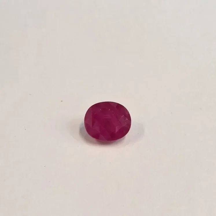 RUBY OVAL