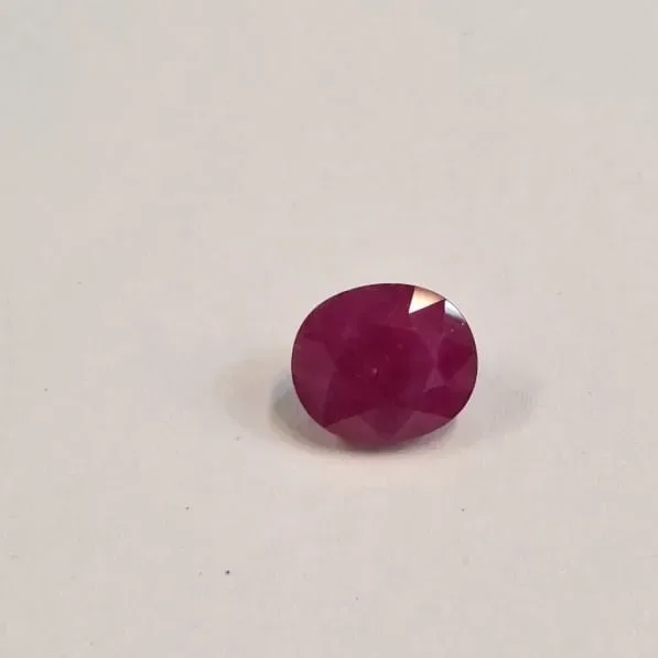 RUBY OVAL