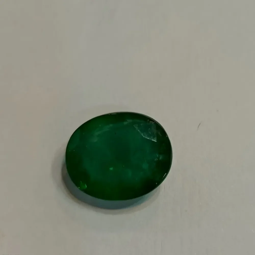 EMERALD OVAL