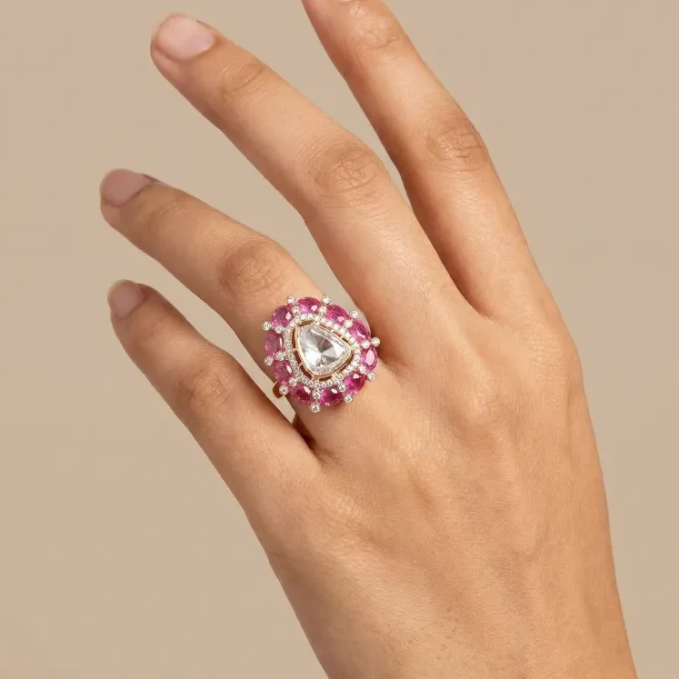 DIAMOND. PINK SAPPHIRE RING