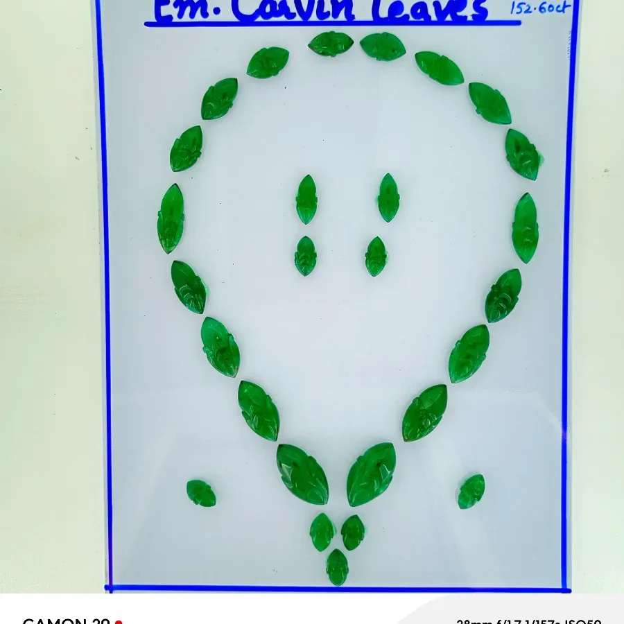 EMERALD CARVED LEAVES