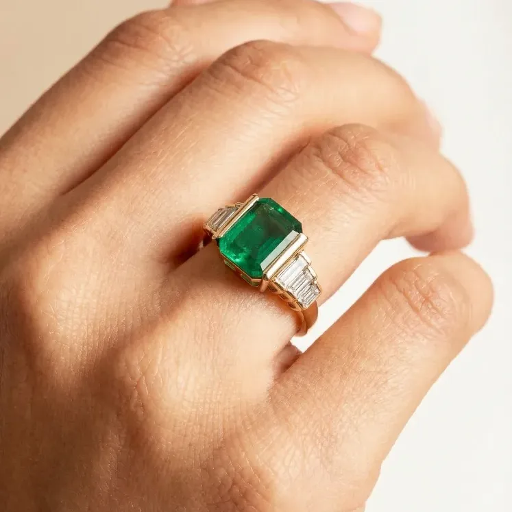 EMERALD OCTODIAMOND BEGG. RING