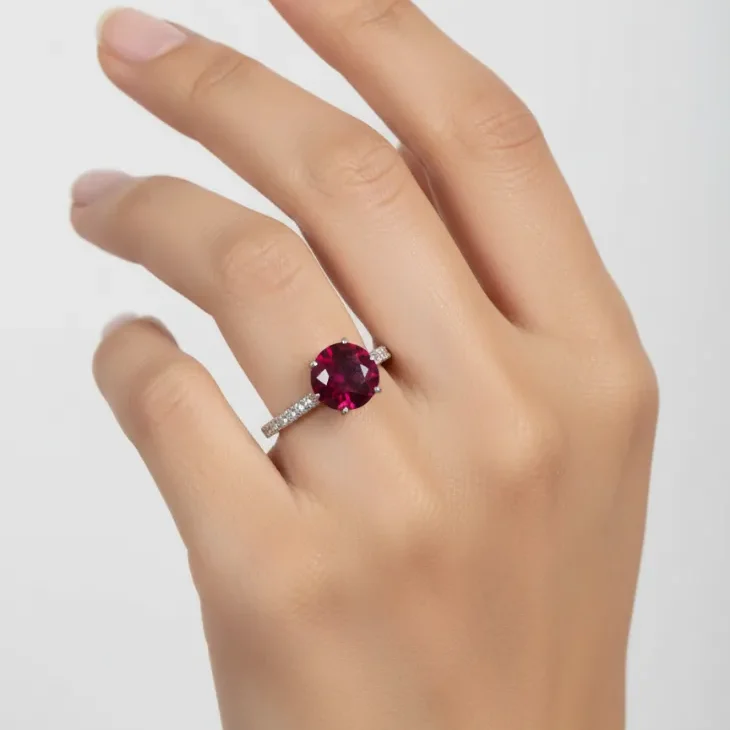 DIAMOND RUBY RING