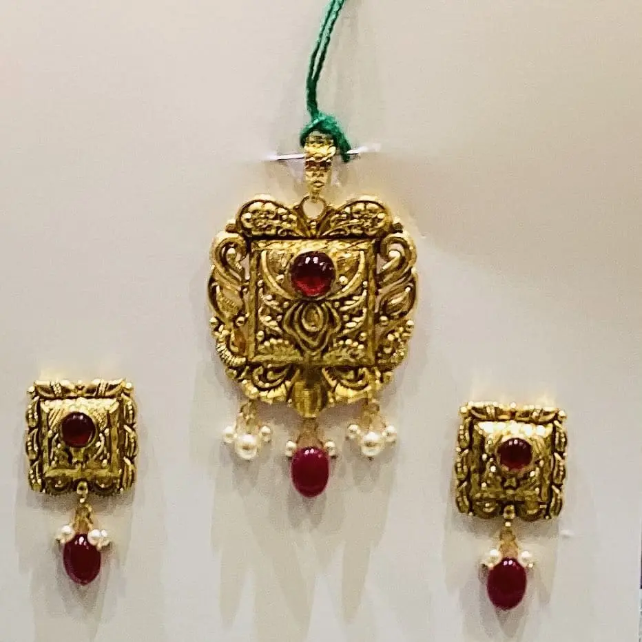 Antique pendent set
