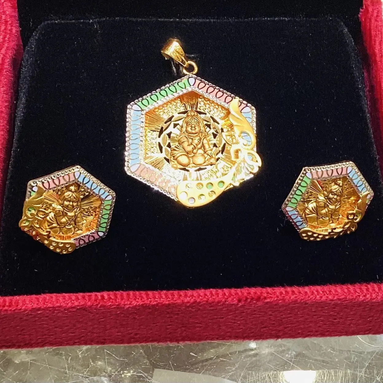 Saya Pendent Set