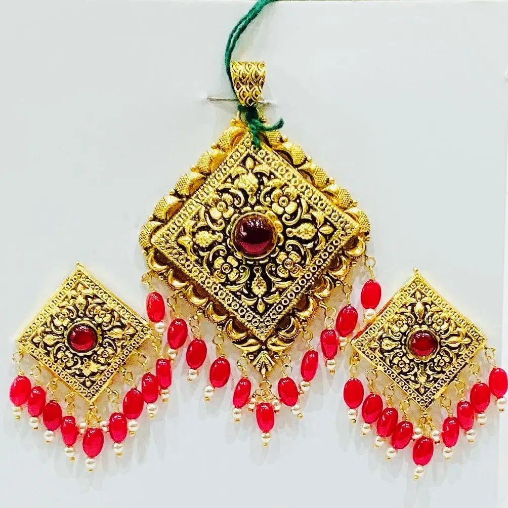 Antique Pendent Set