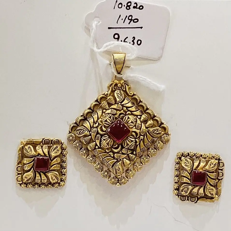 Antique pendent set