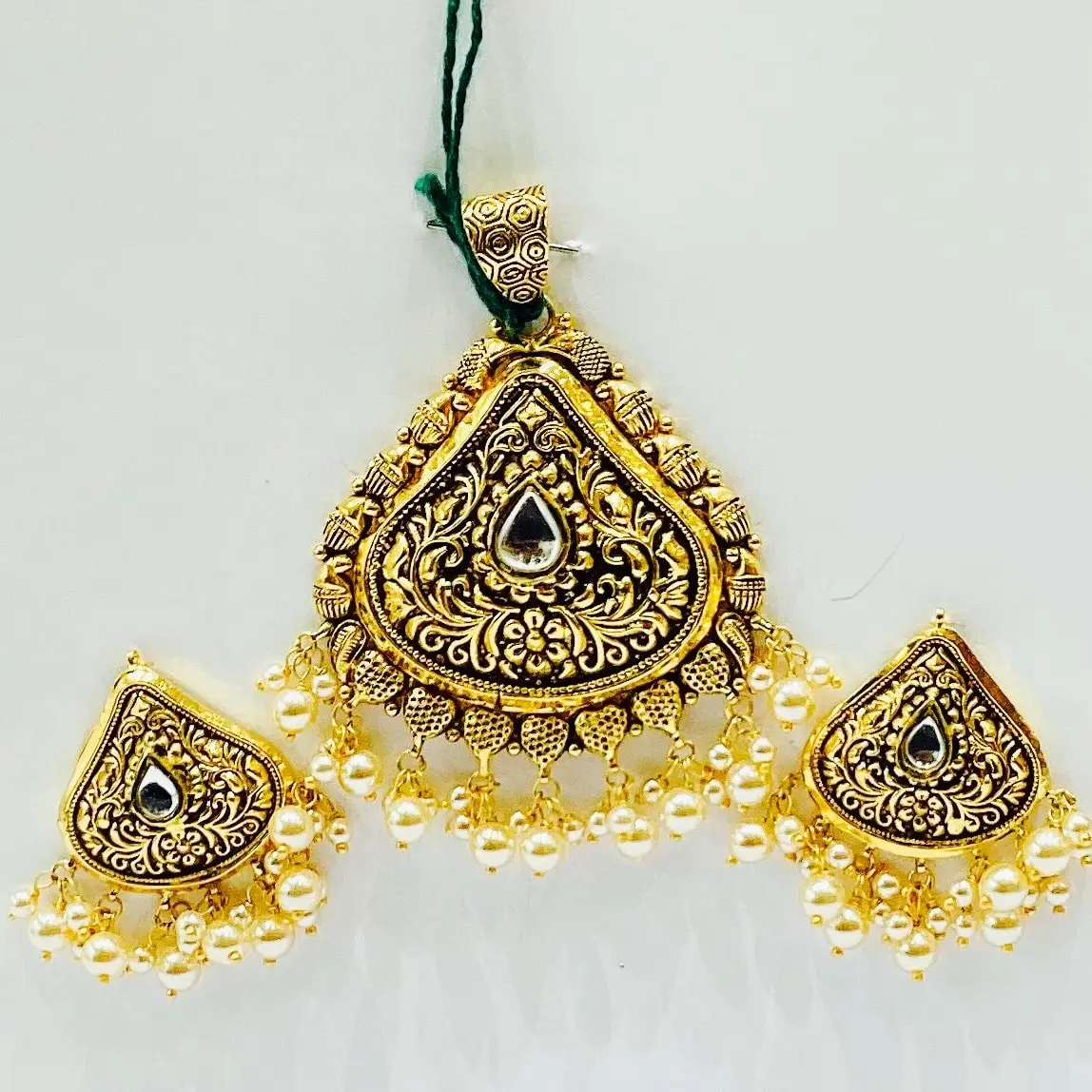 Antique Pendent Set
