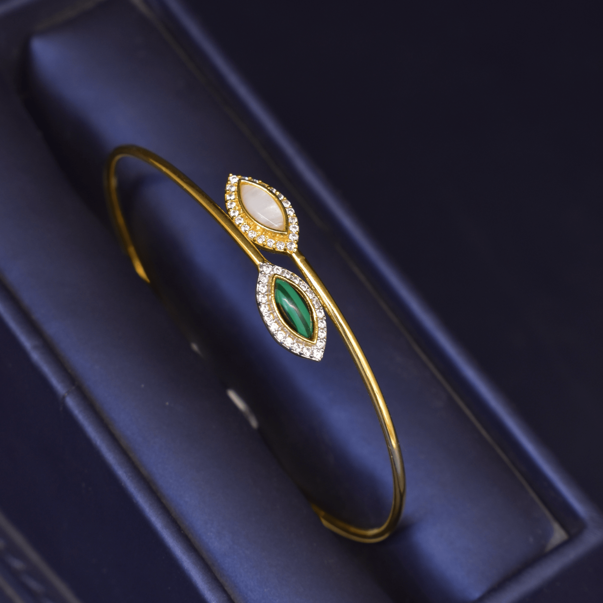 flexible women bracelet