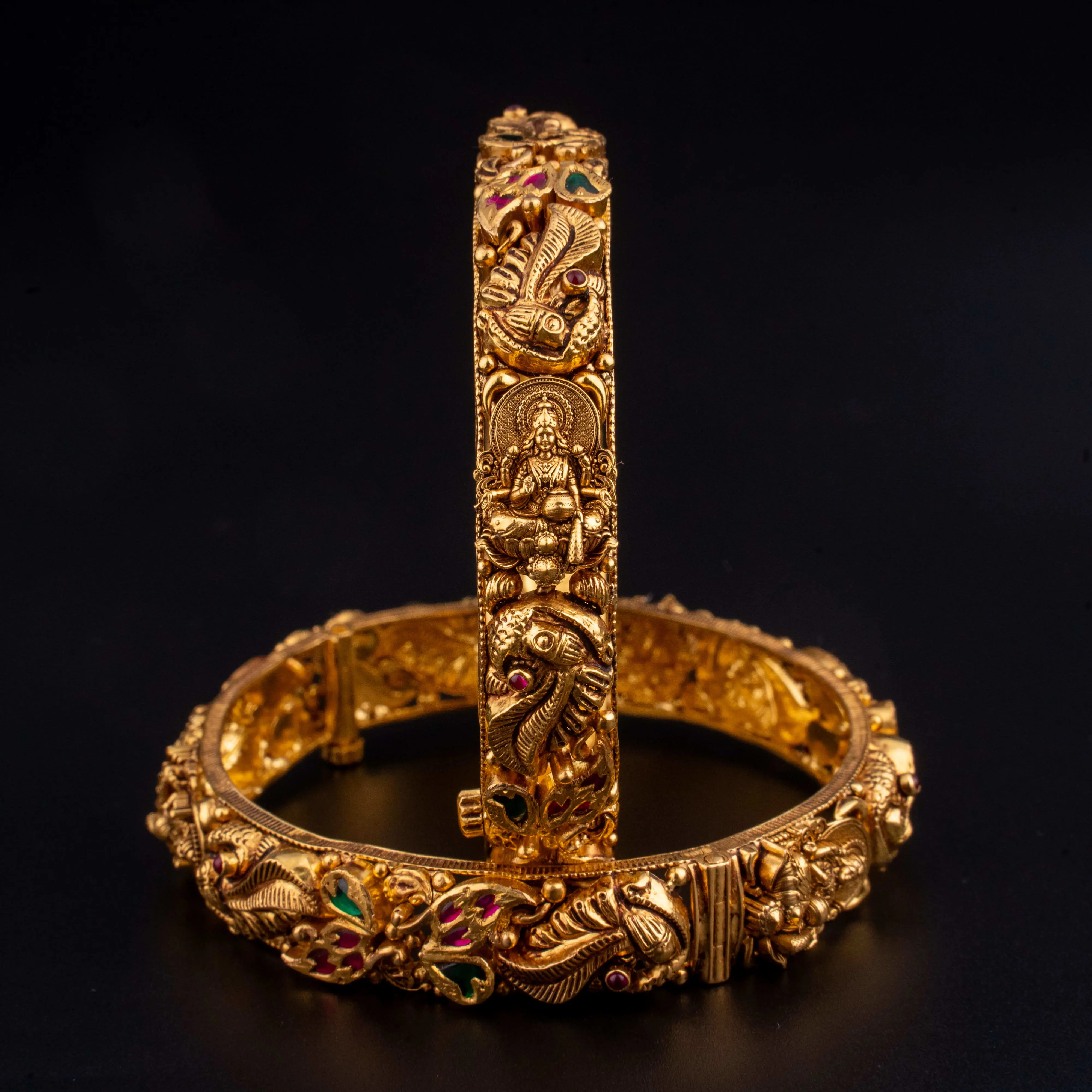 BANGLES