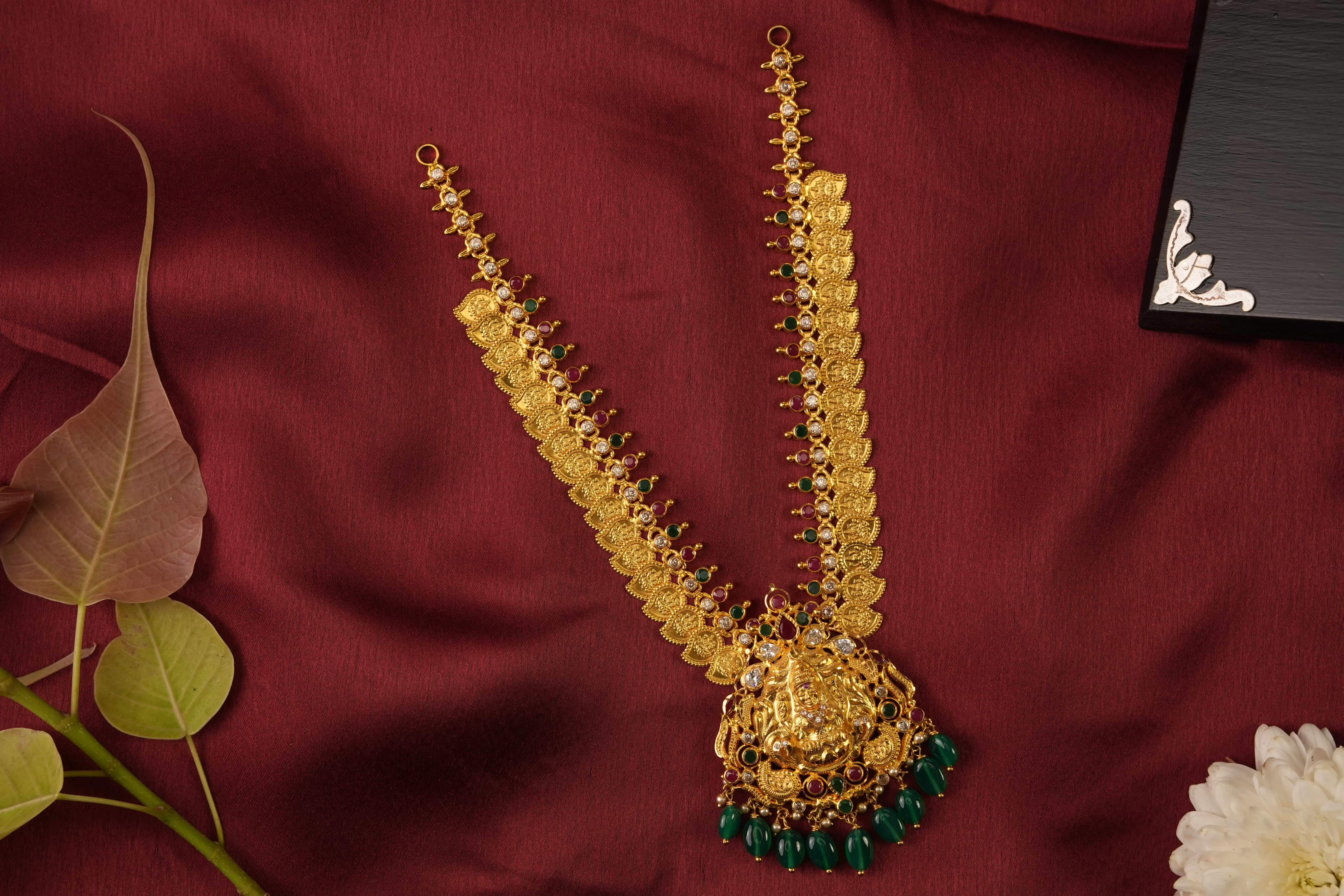 STONE NECKLACE