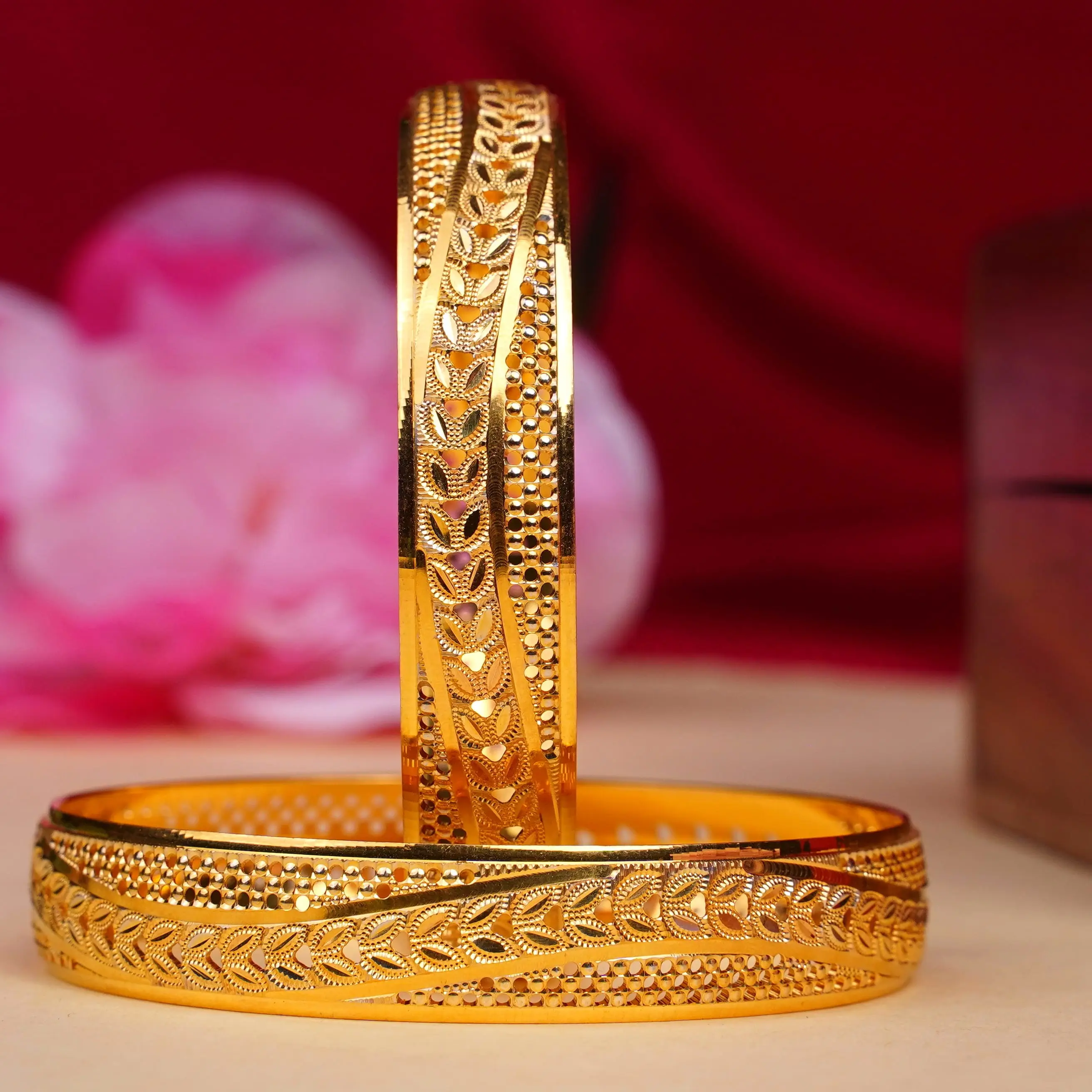 BANGLES