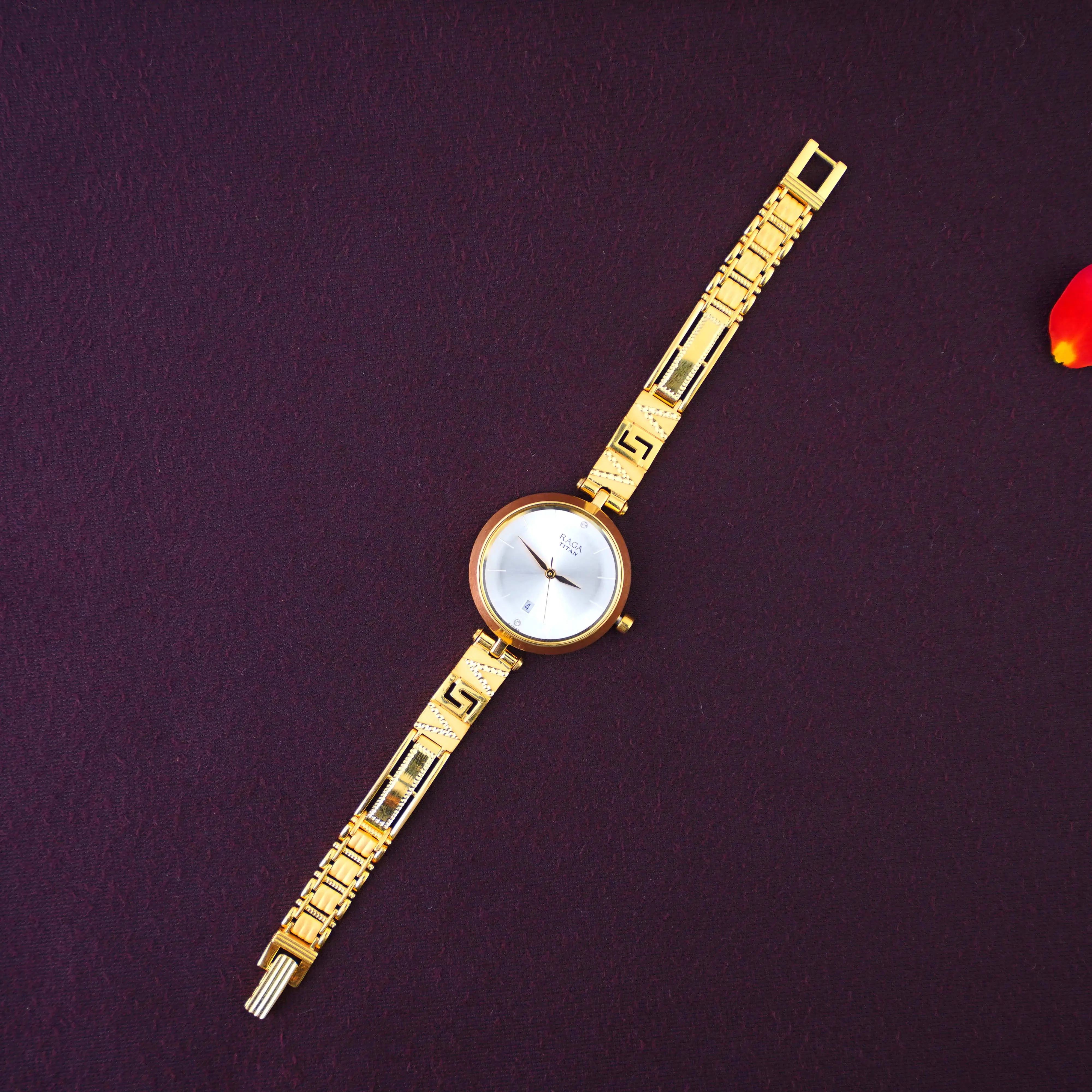 WOMEN WATCH