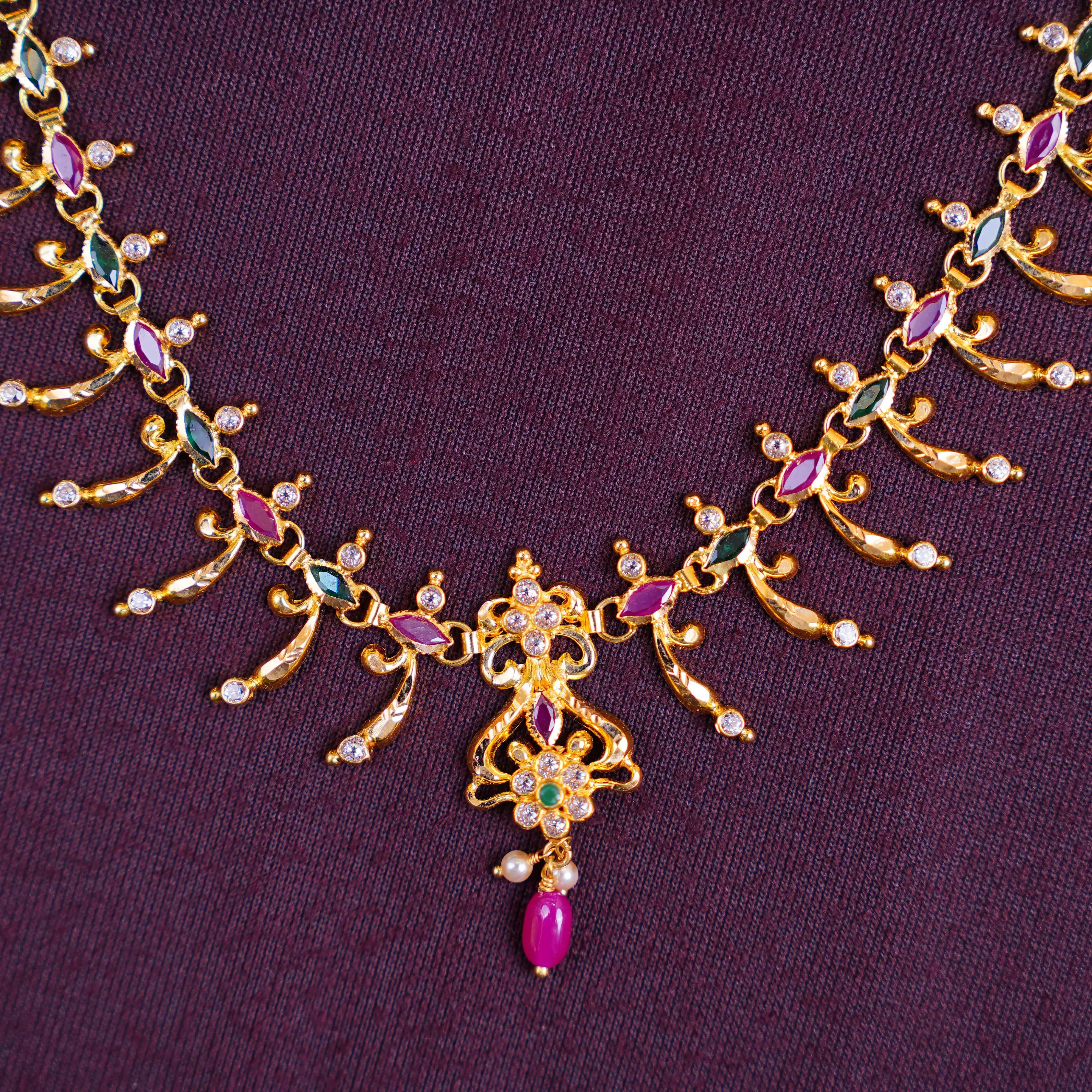 STONE NECKLACE