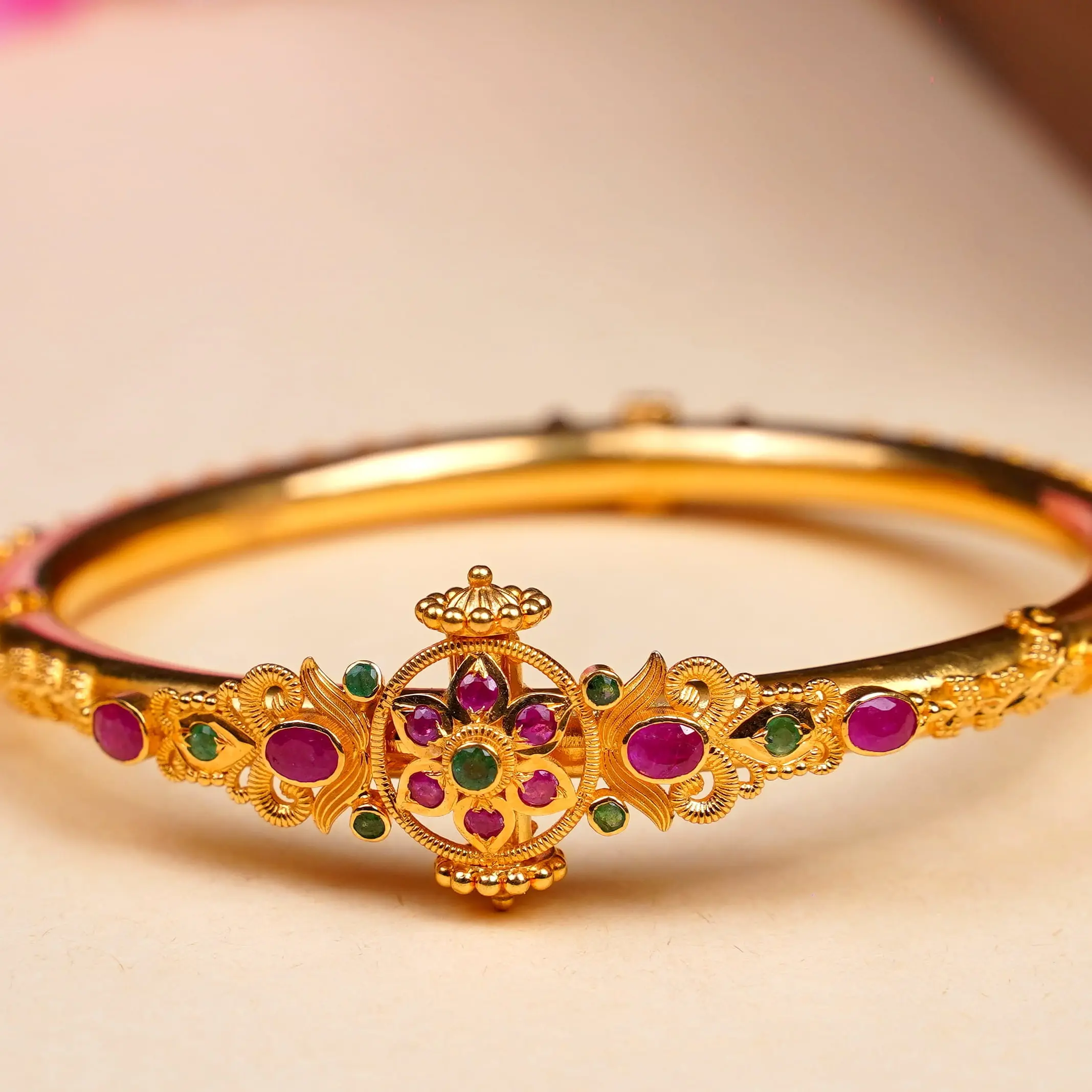 BANGLES