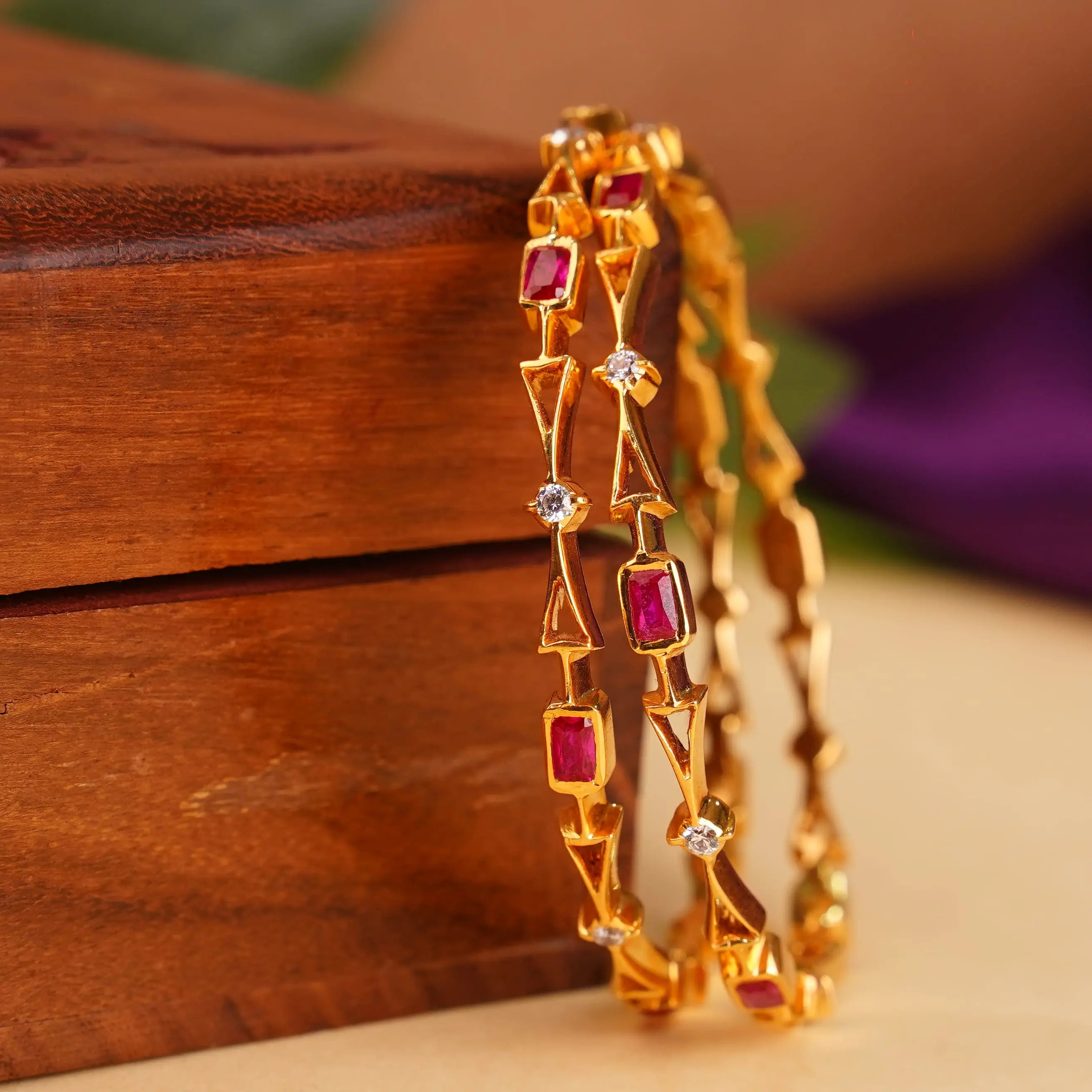 BANGLES