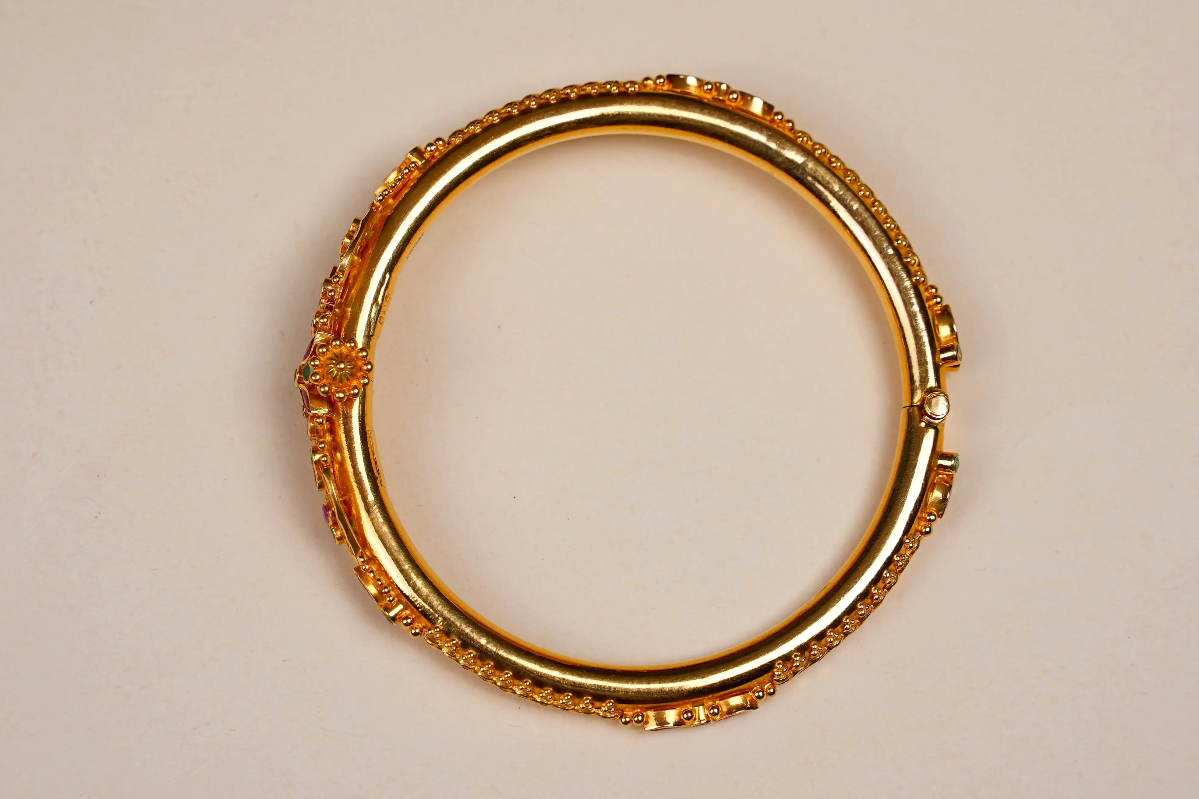 BANGLES