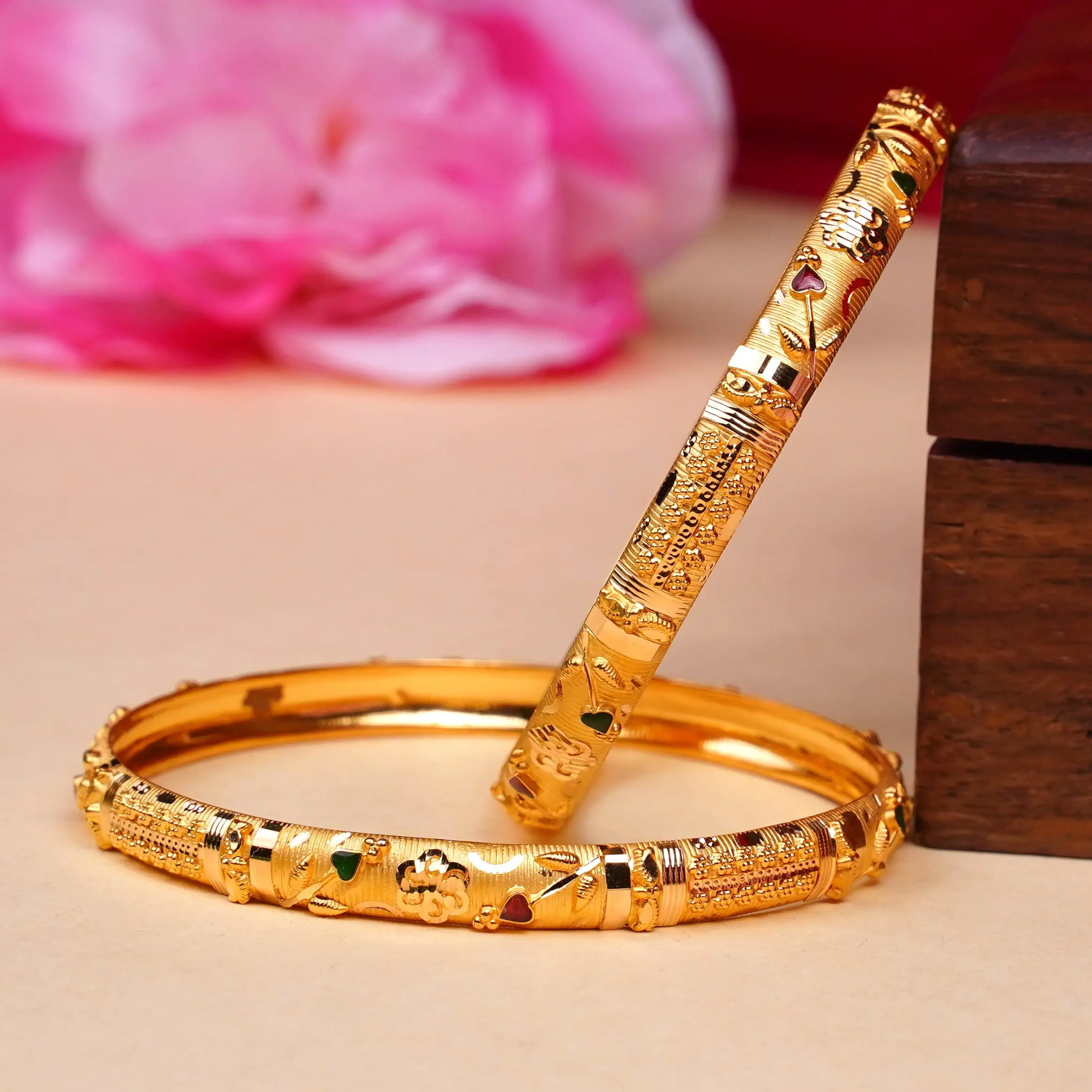 BANGLES