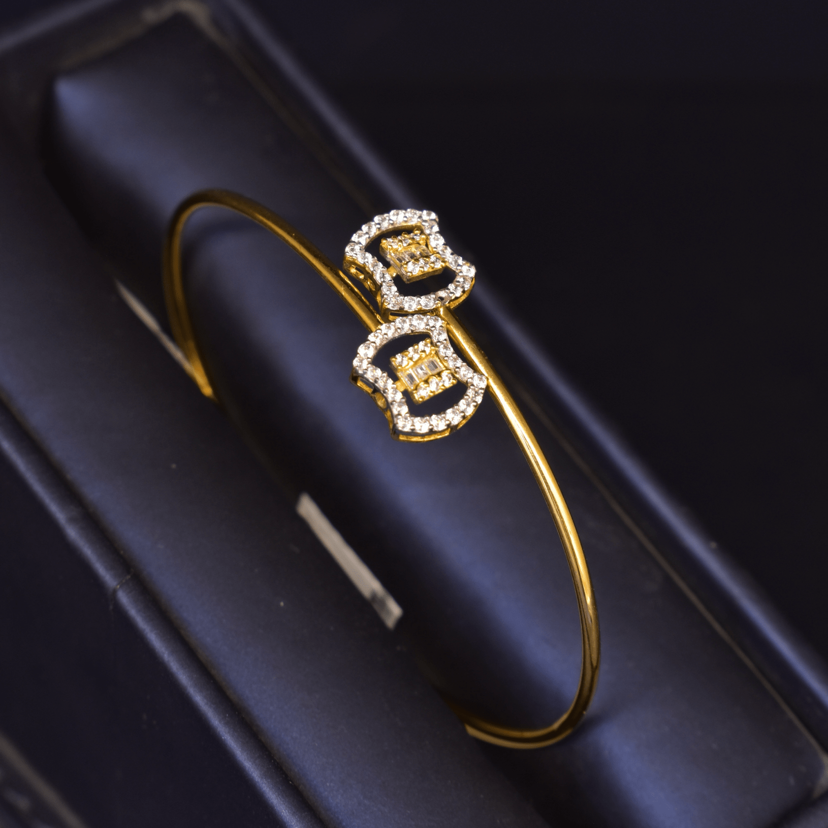 flexible women bracelet