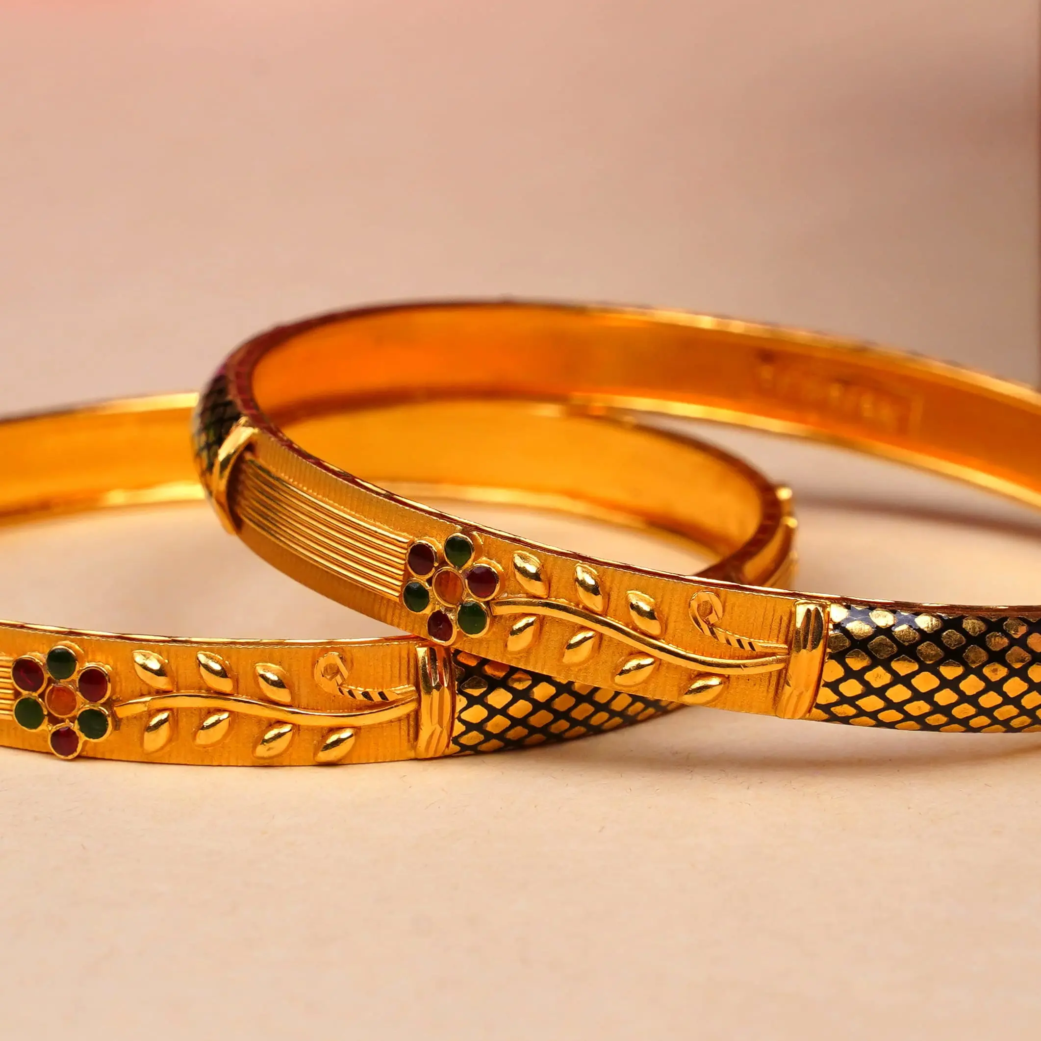 BANGLES