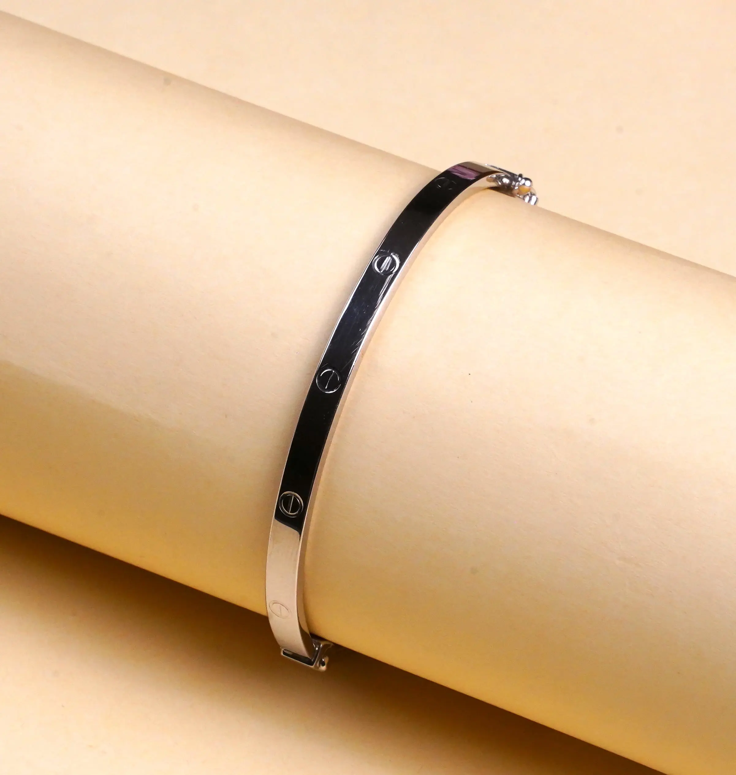 18K WOMEN BRACELET