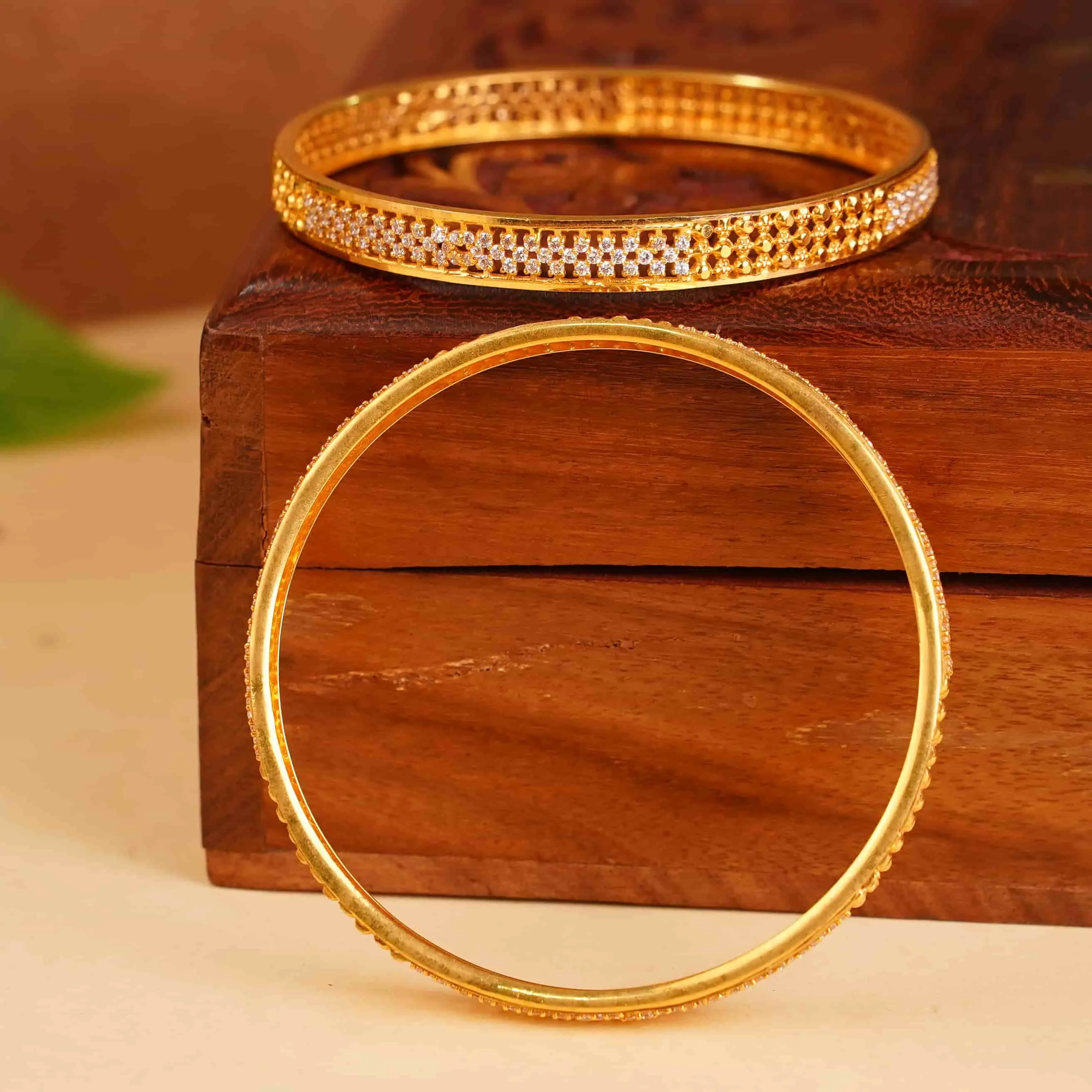 BANGLES