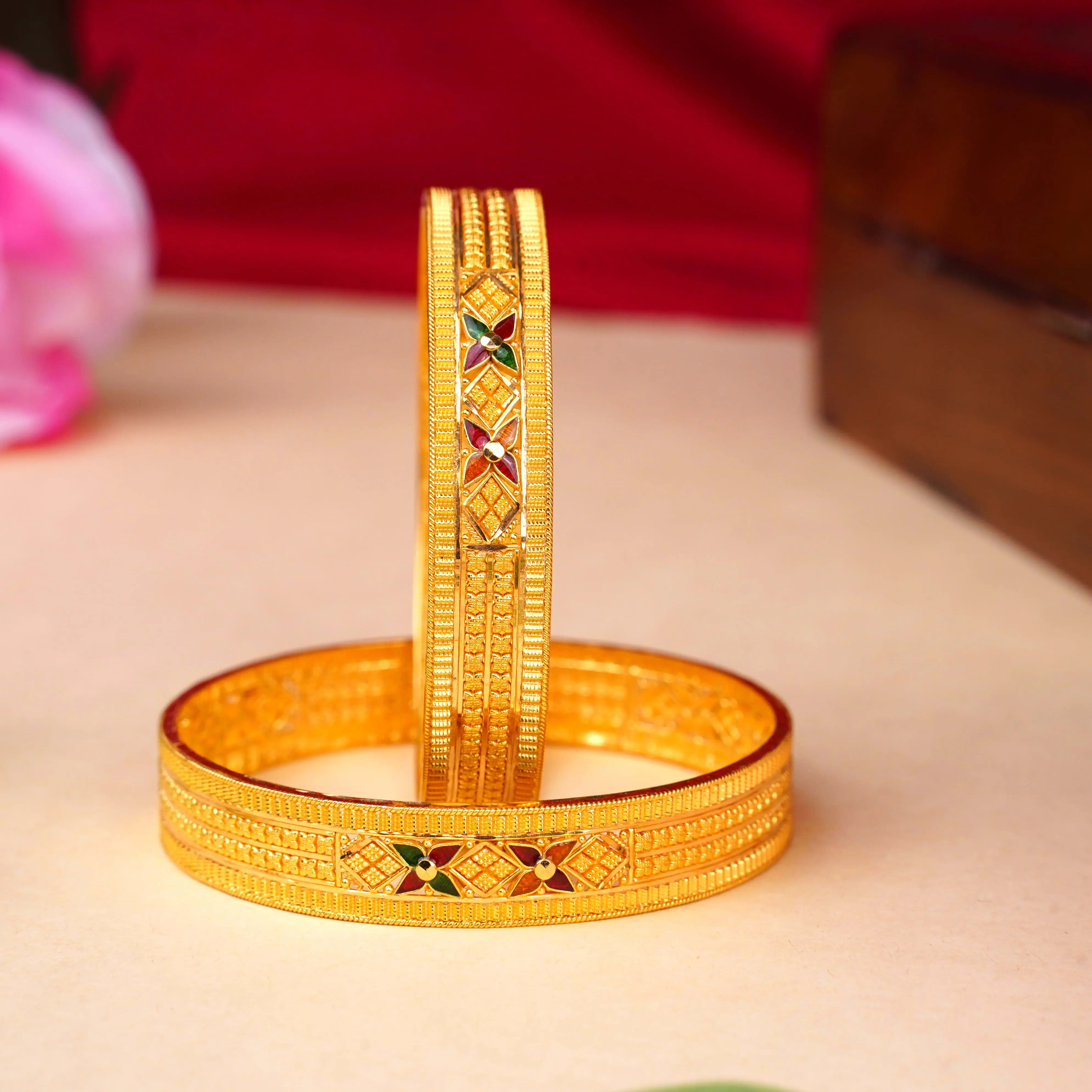 BANGLES