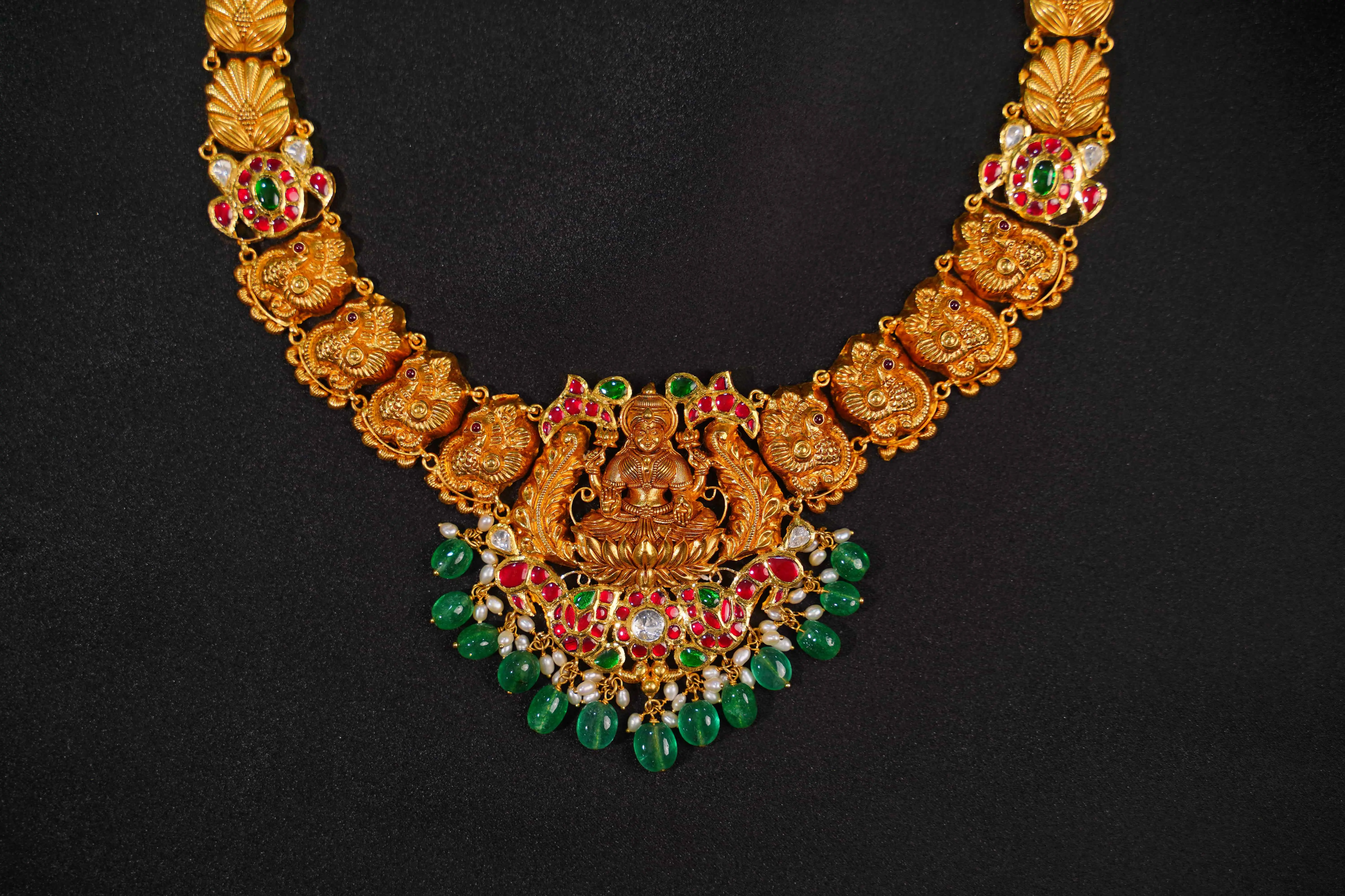 STONE NECKLACE