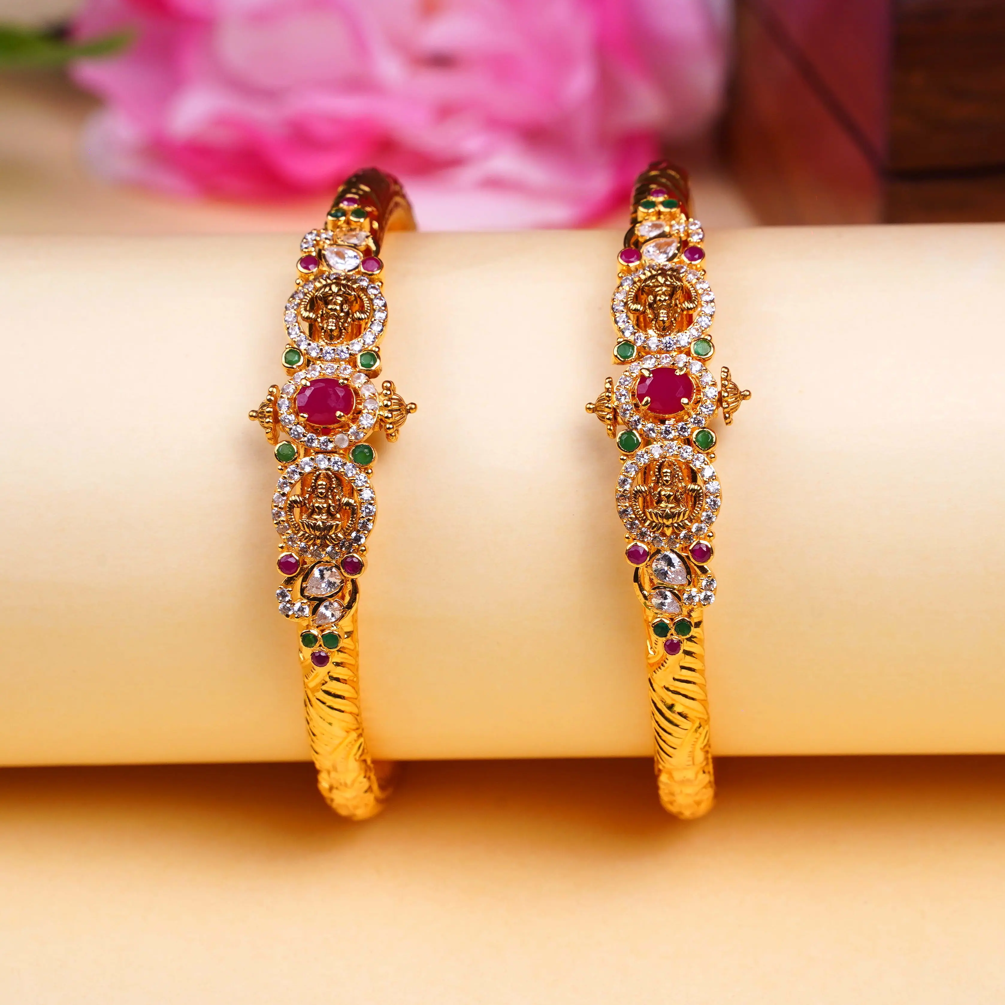 BANGLES