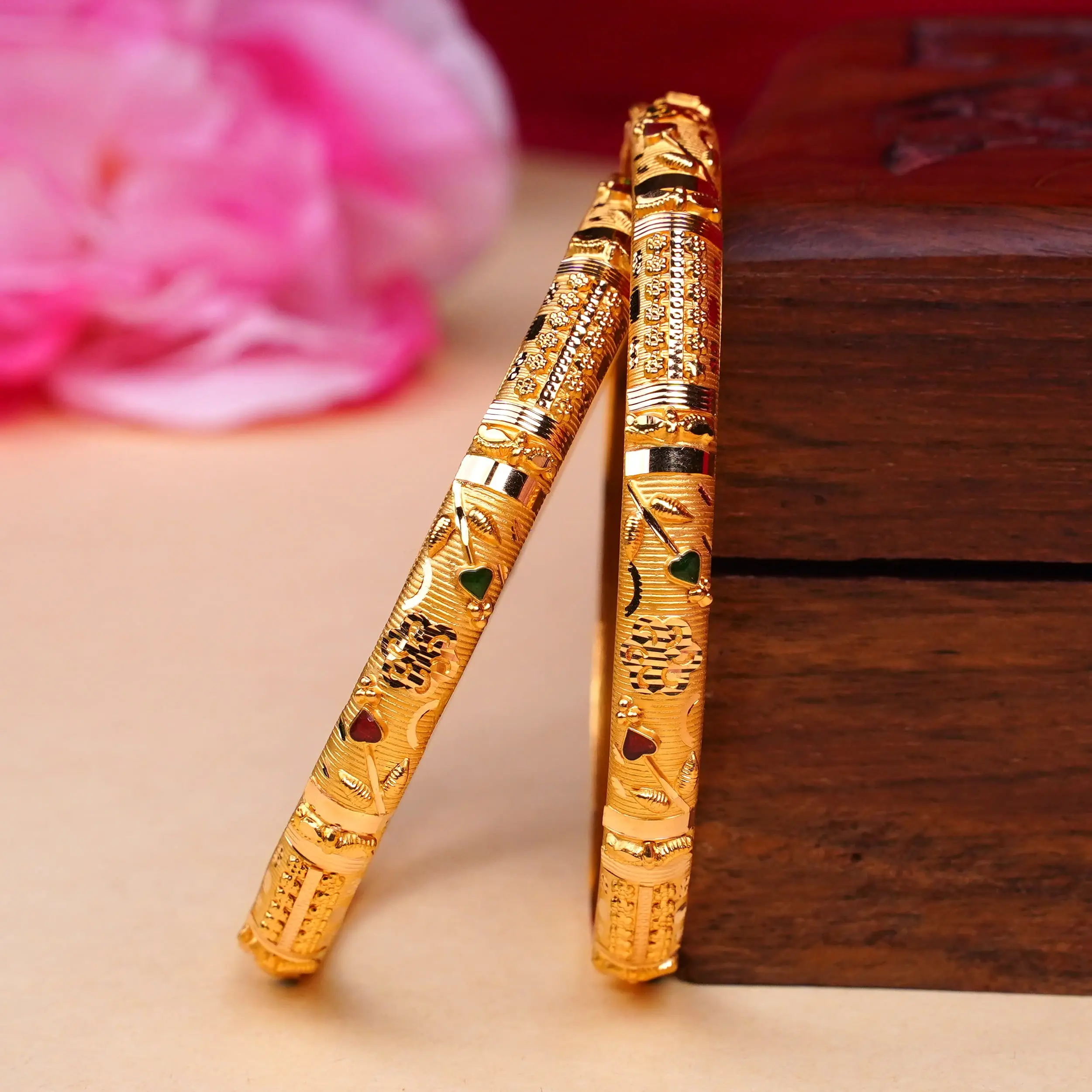 BANGLES