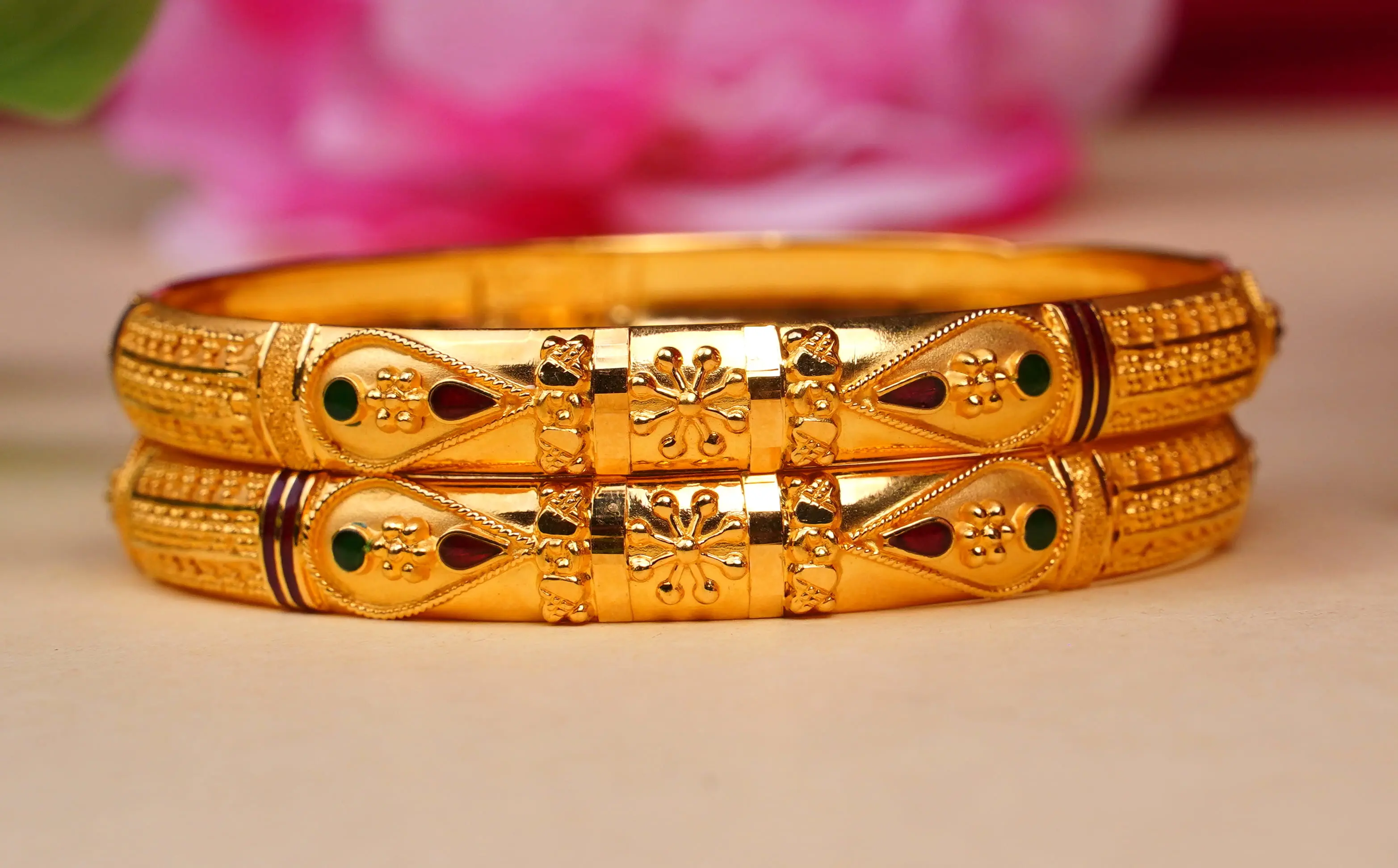 BANGLES