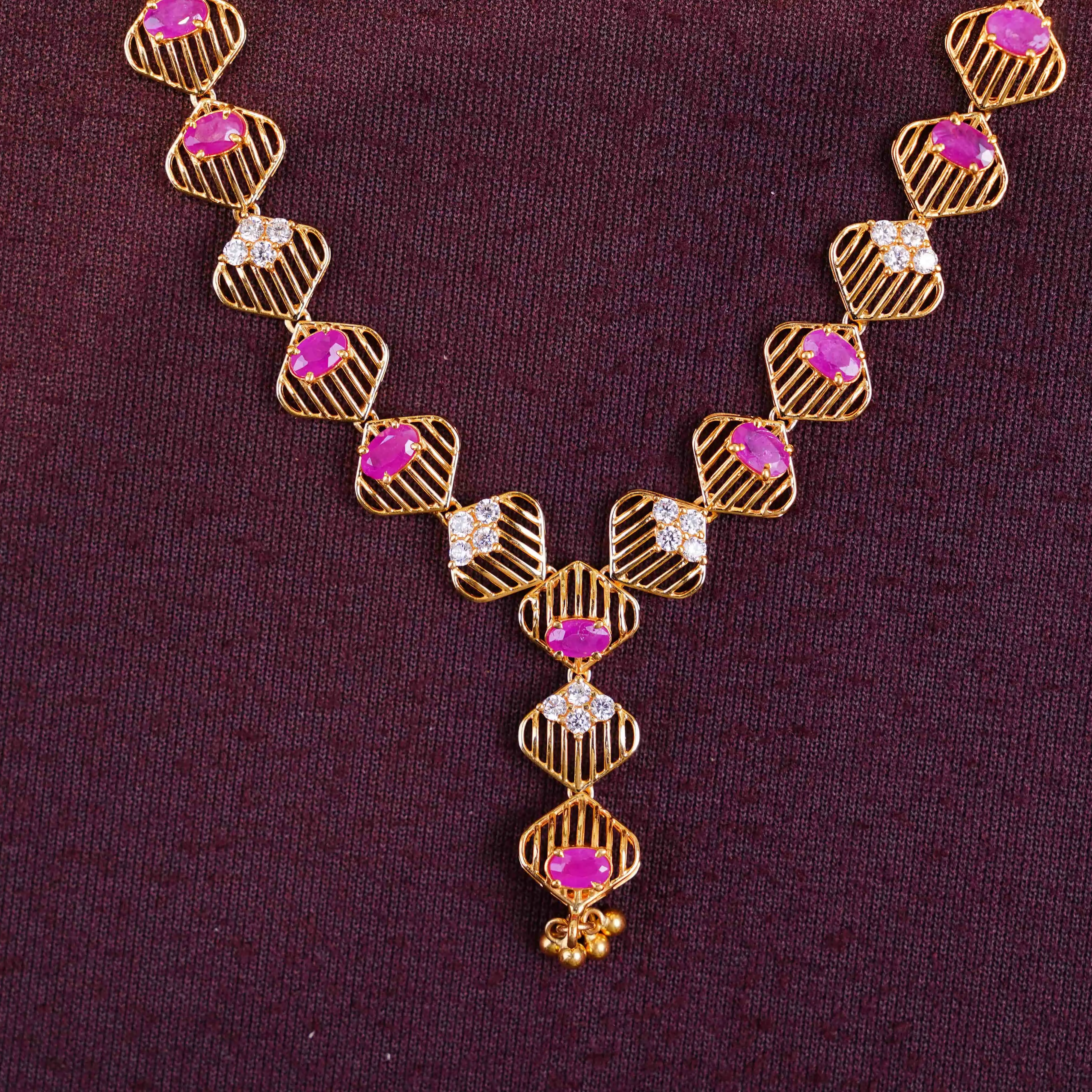 STONE NECKLACE