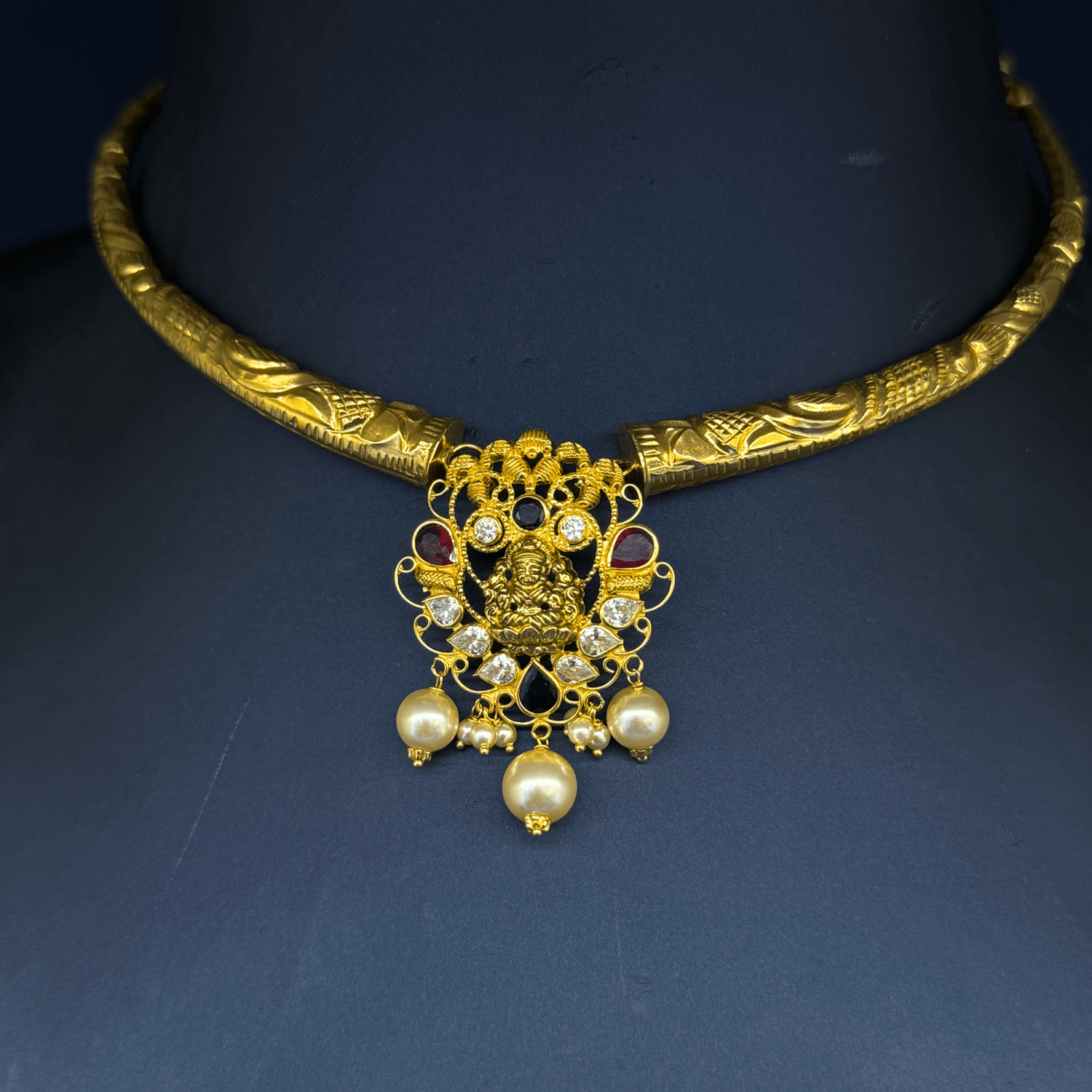 kante Necklace