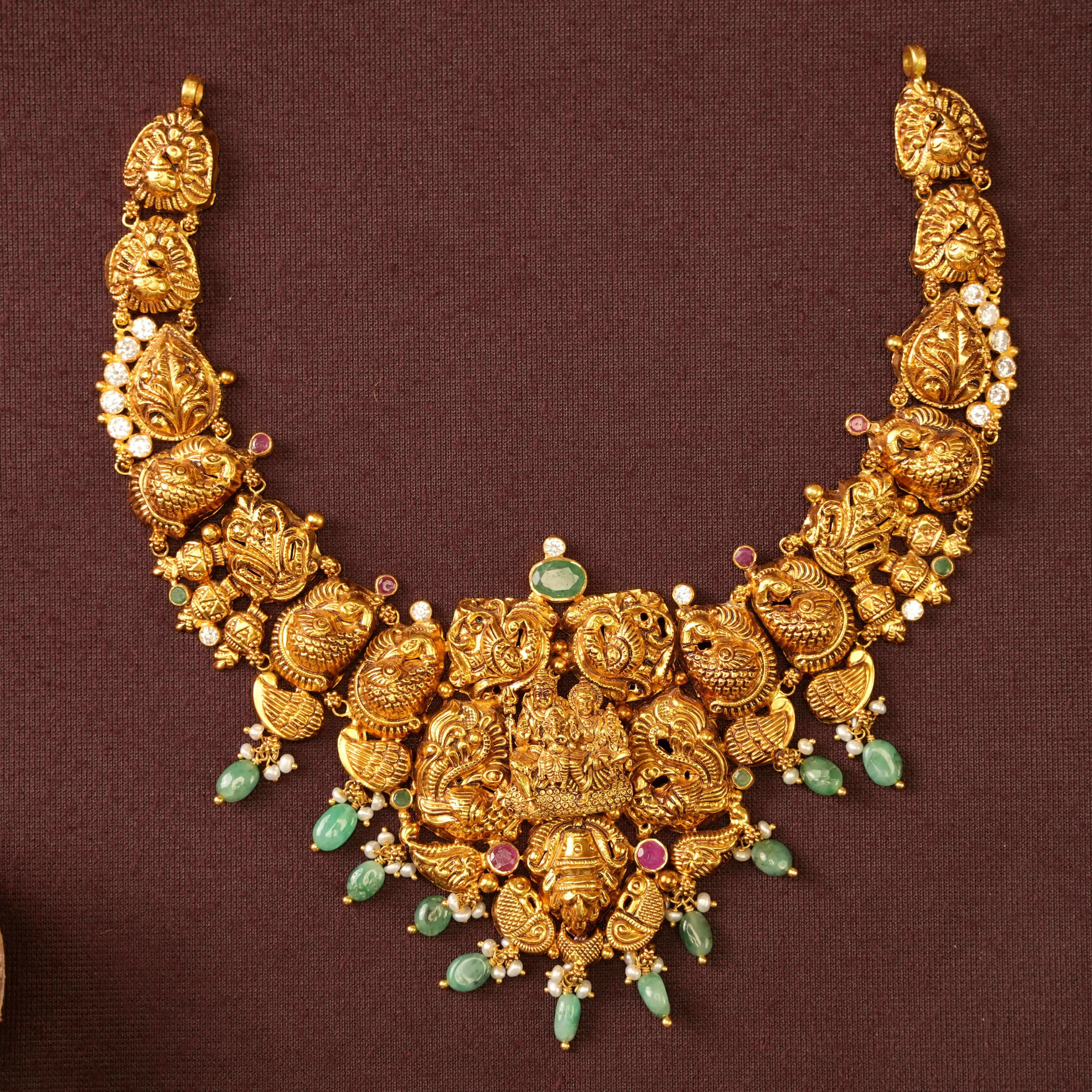 STONE NECKLACE