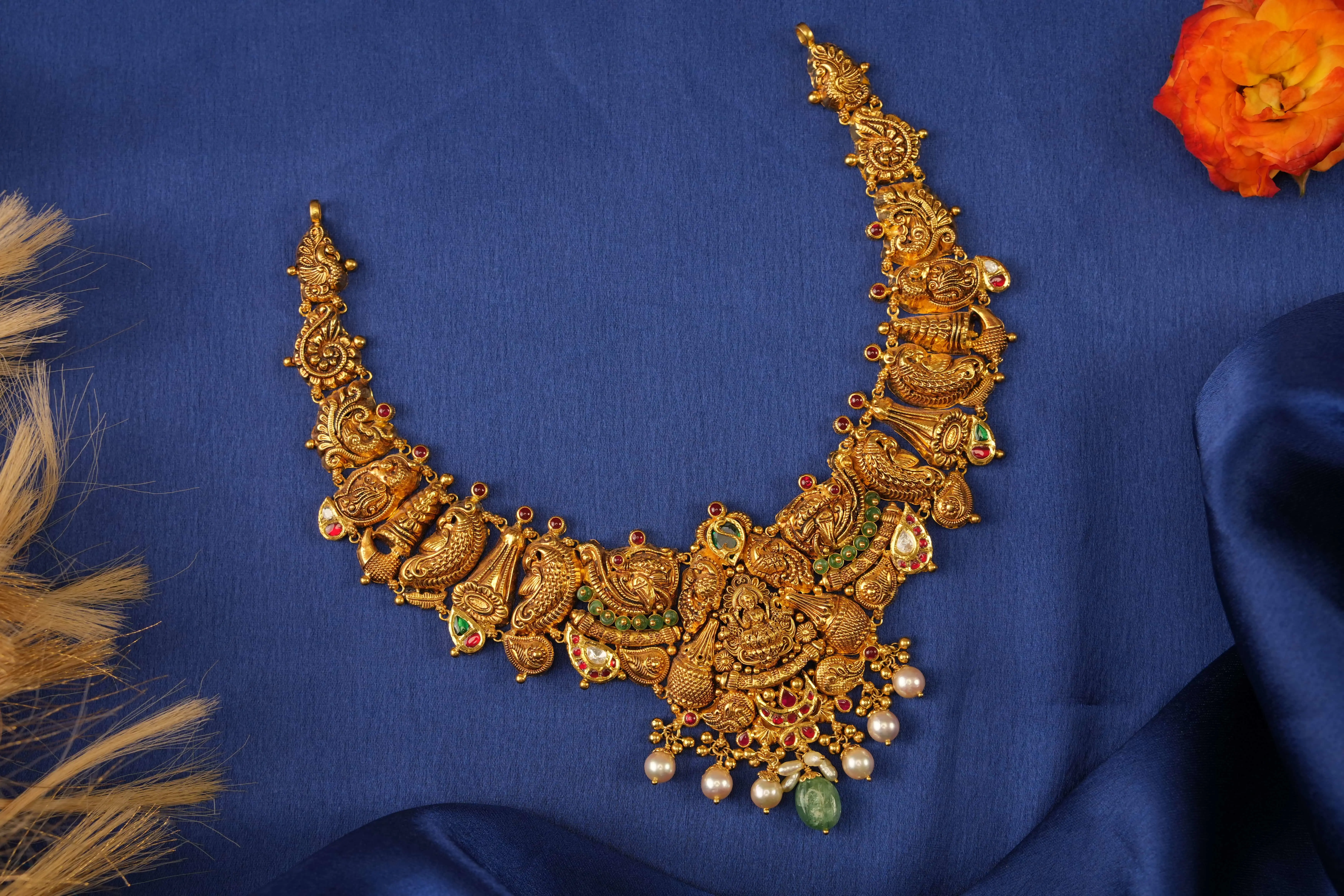 STONE NECKLACE
