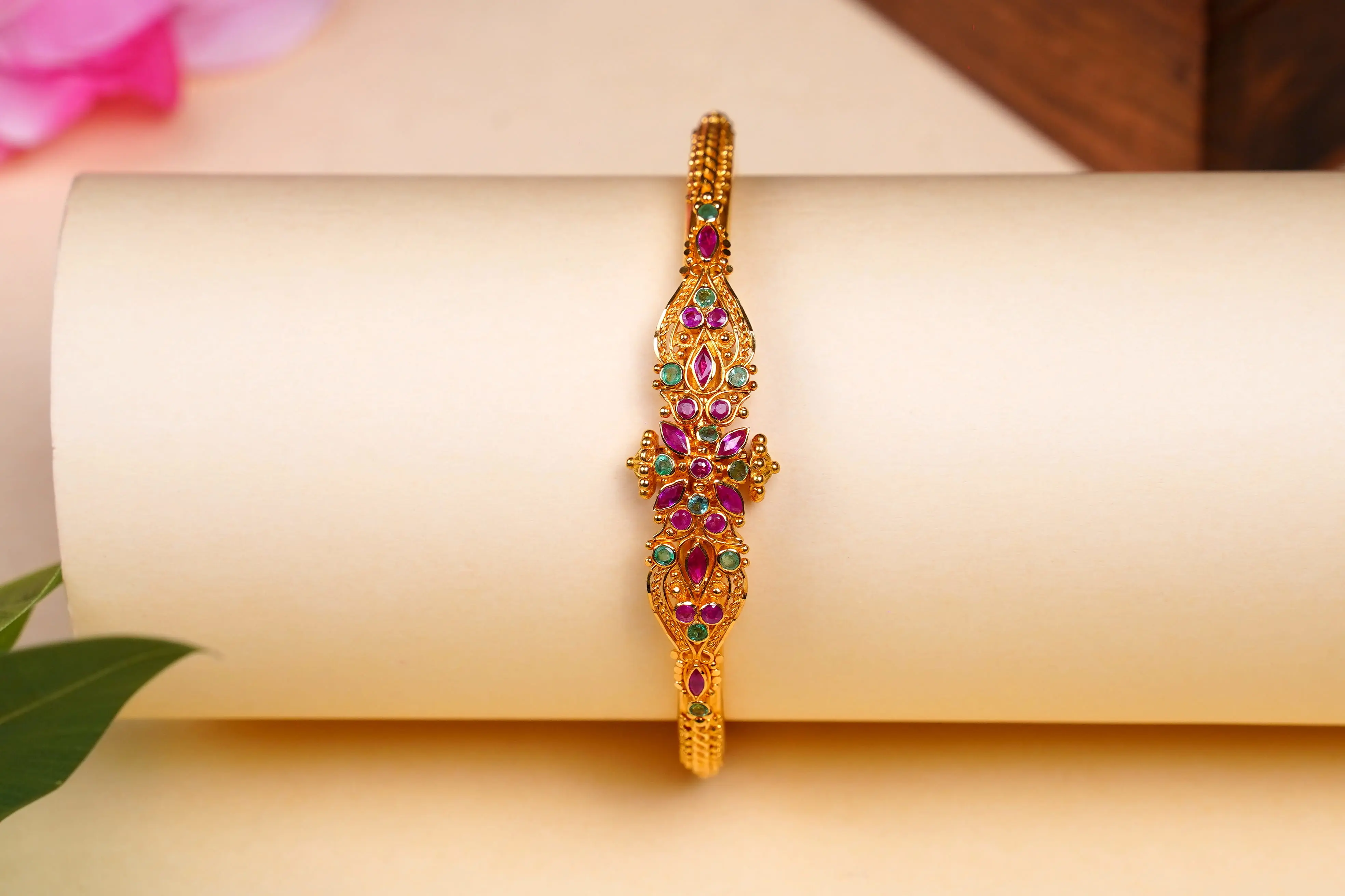 BANGLES