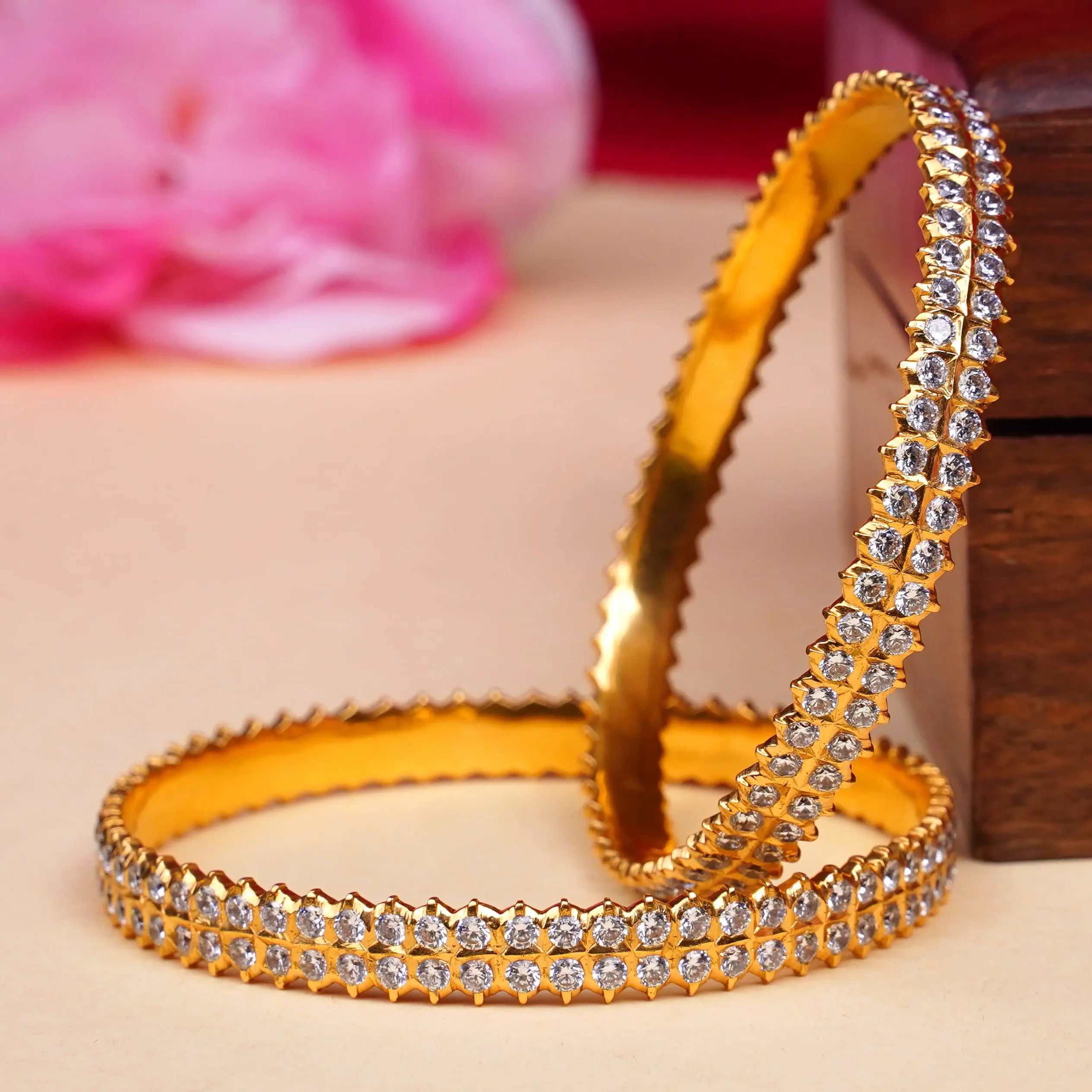 BANGLES
