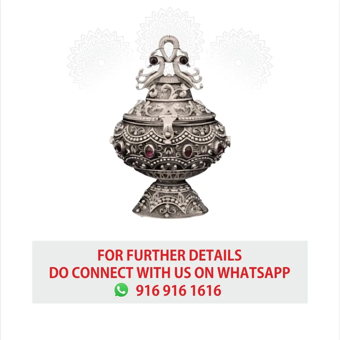 3 D Silver Kum Kum Box With Red Diamond