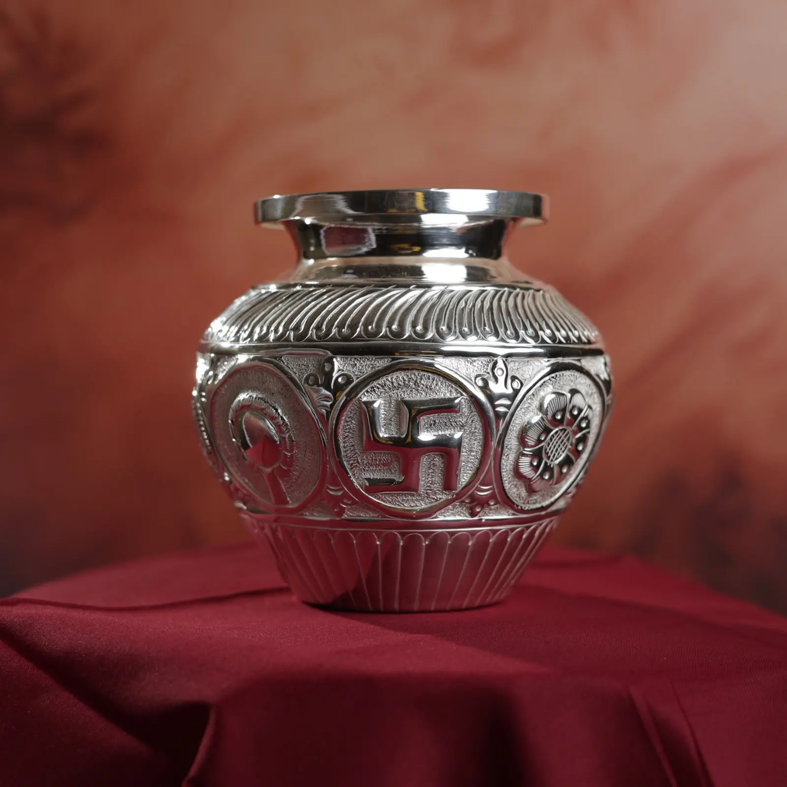Nakshi Kalash