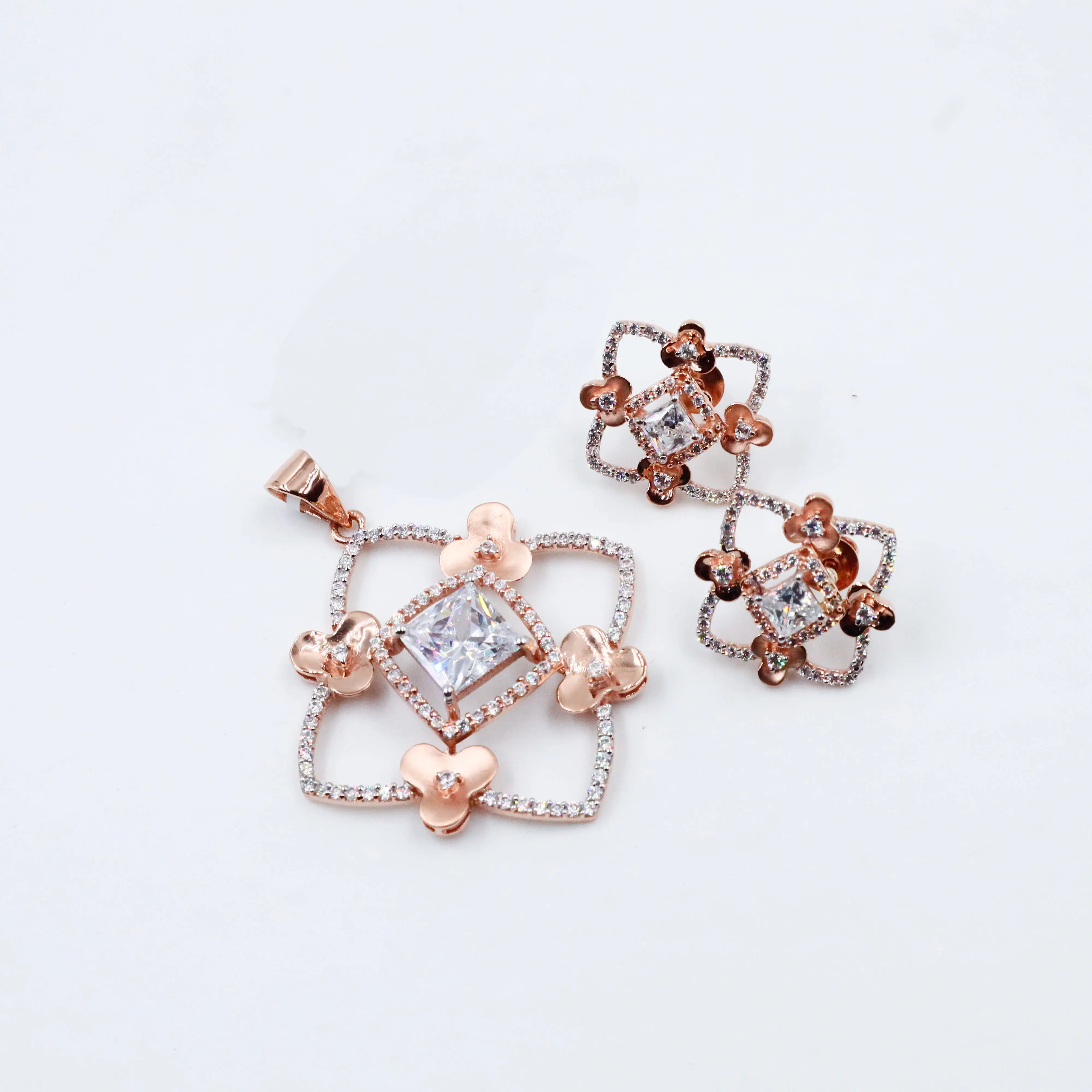 Pendant Set