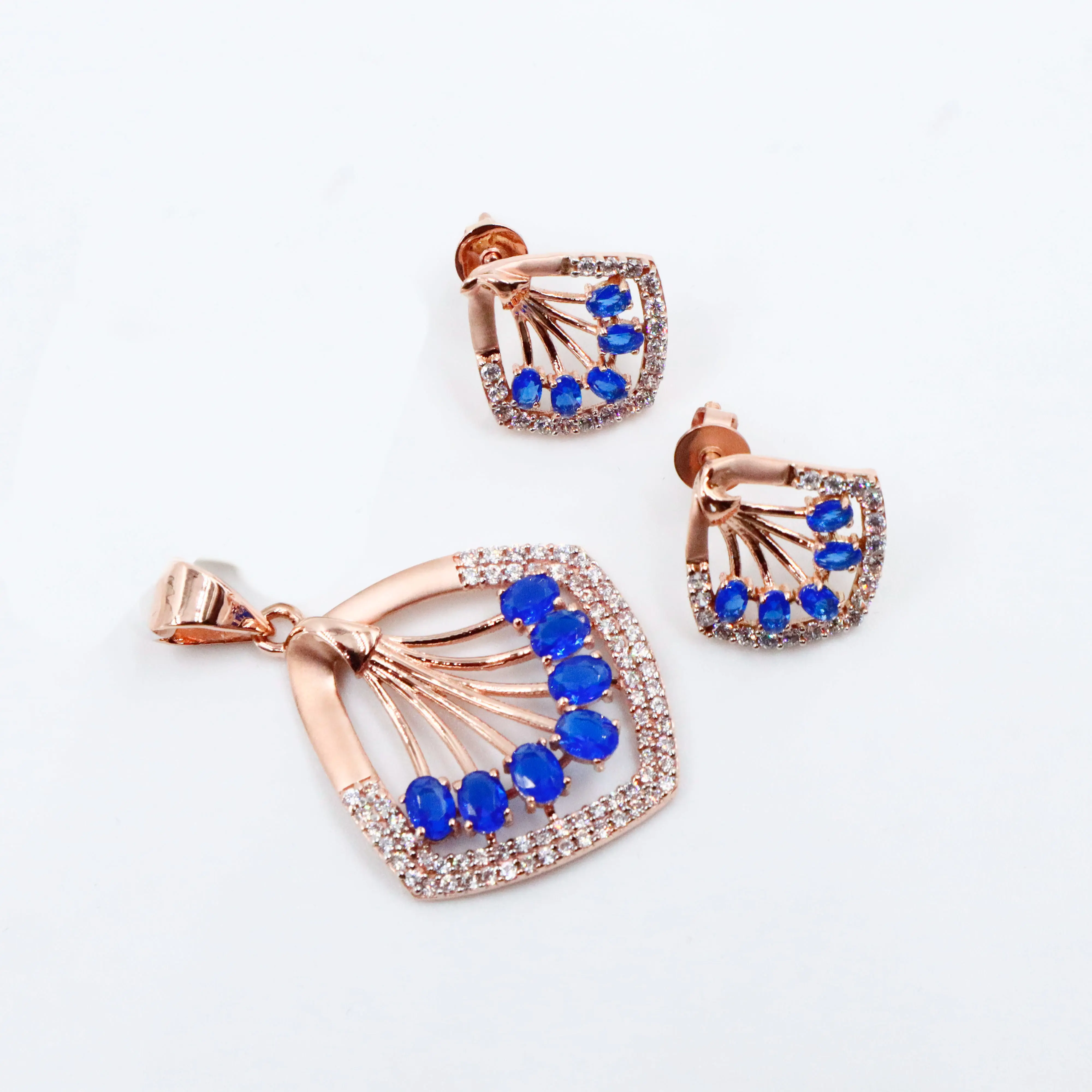 Pendant Set