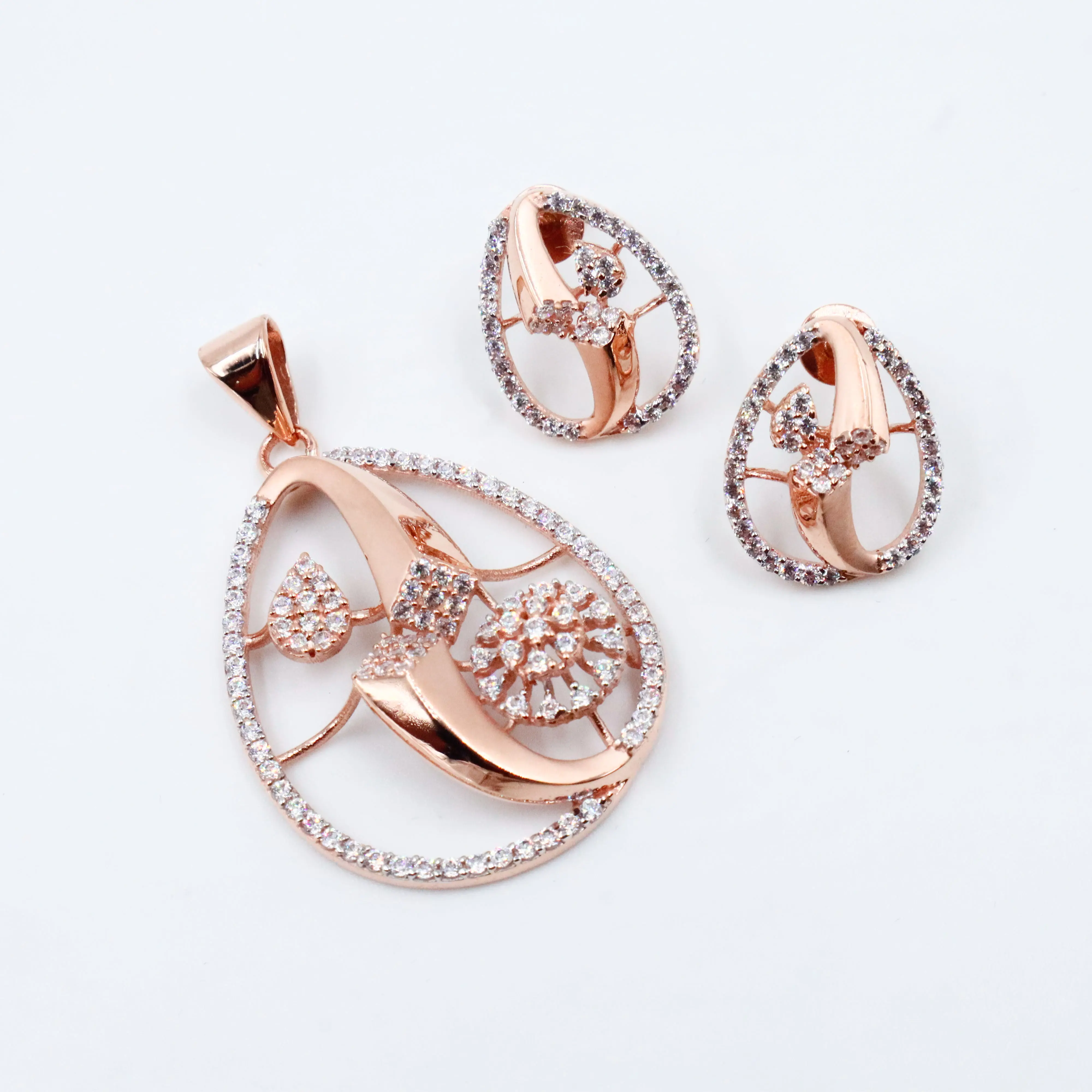 Pendant Set