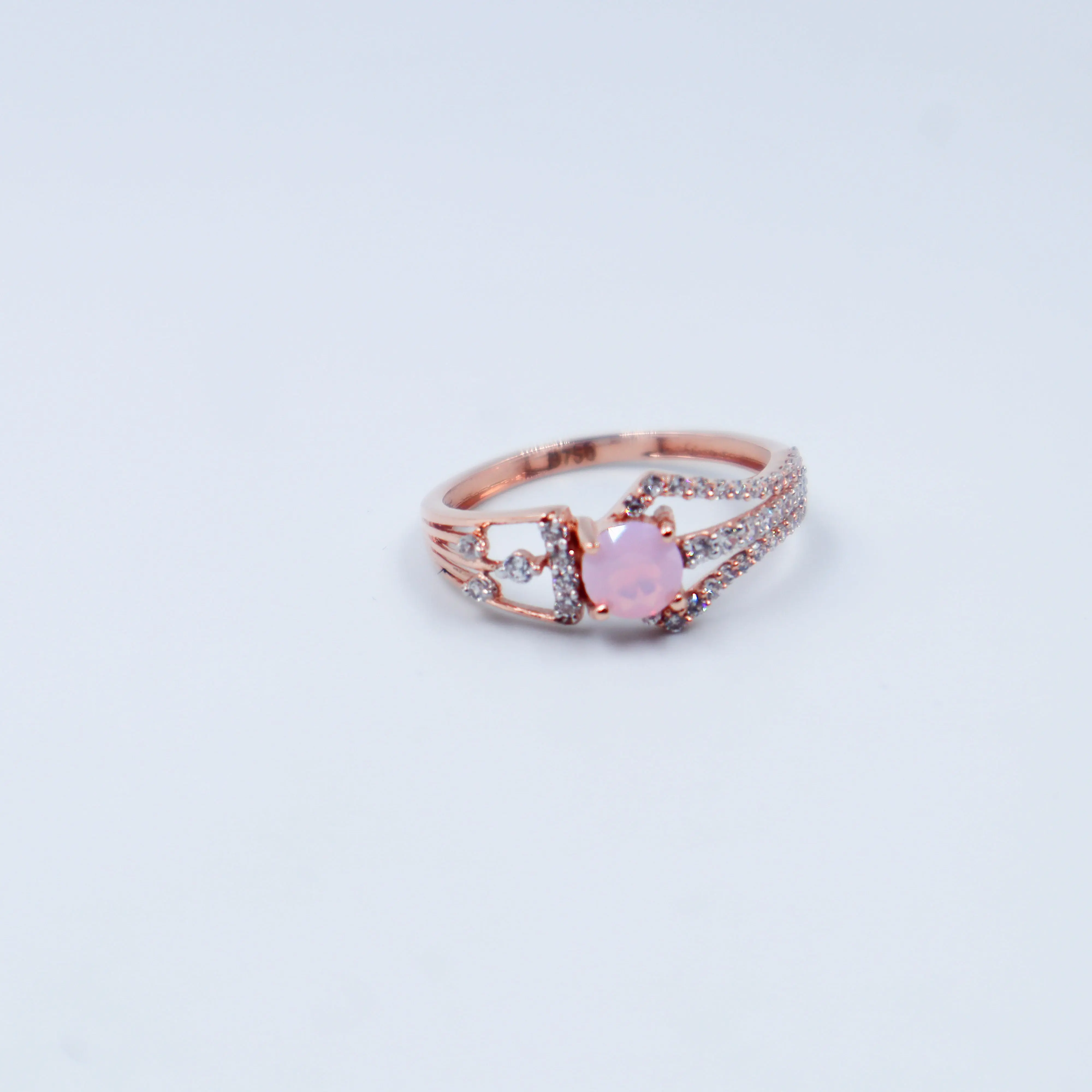 Rose Gold Ladies Ring