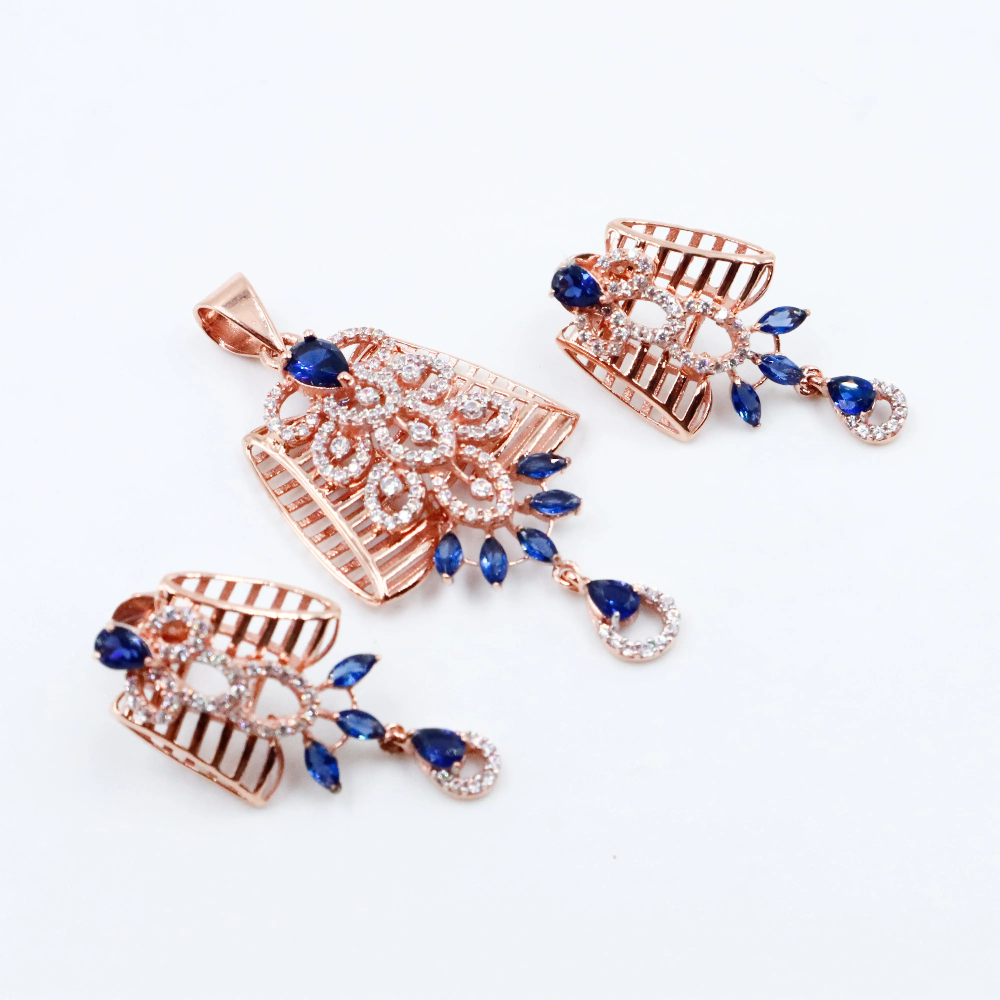Pendant Set