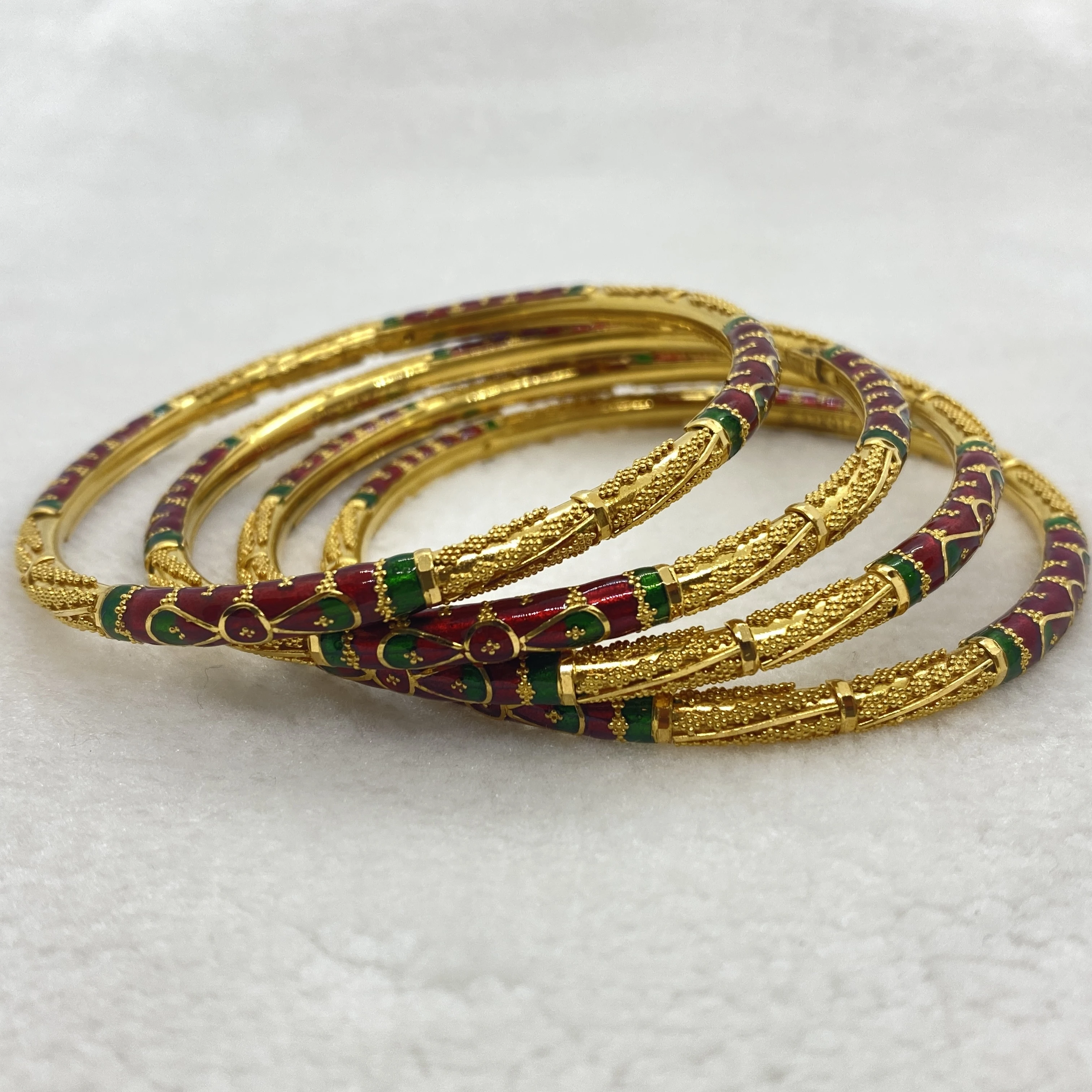 Fancy Enamel Round Calcutta Bangles Gj0050