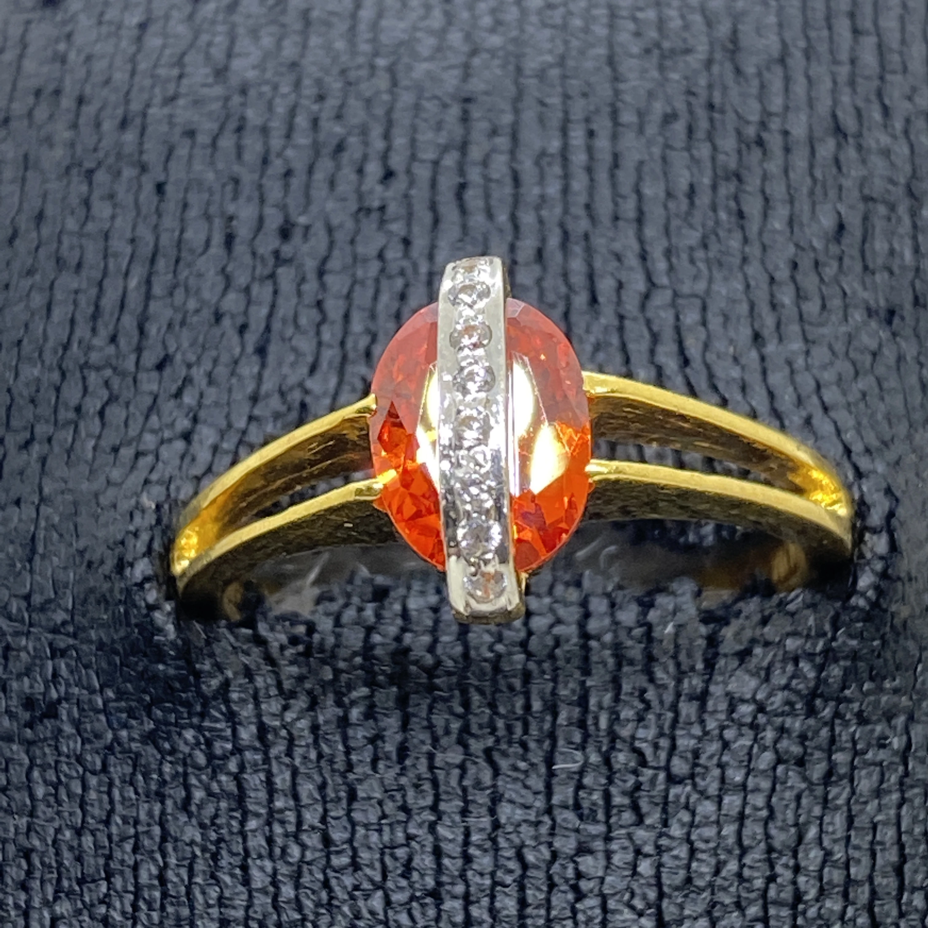 Fancy Emerald Orange Cz Ladies Ring Gj0136