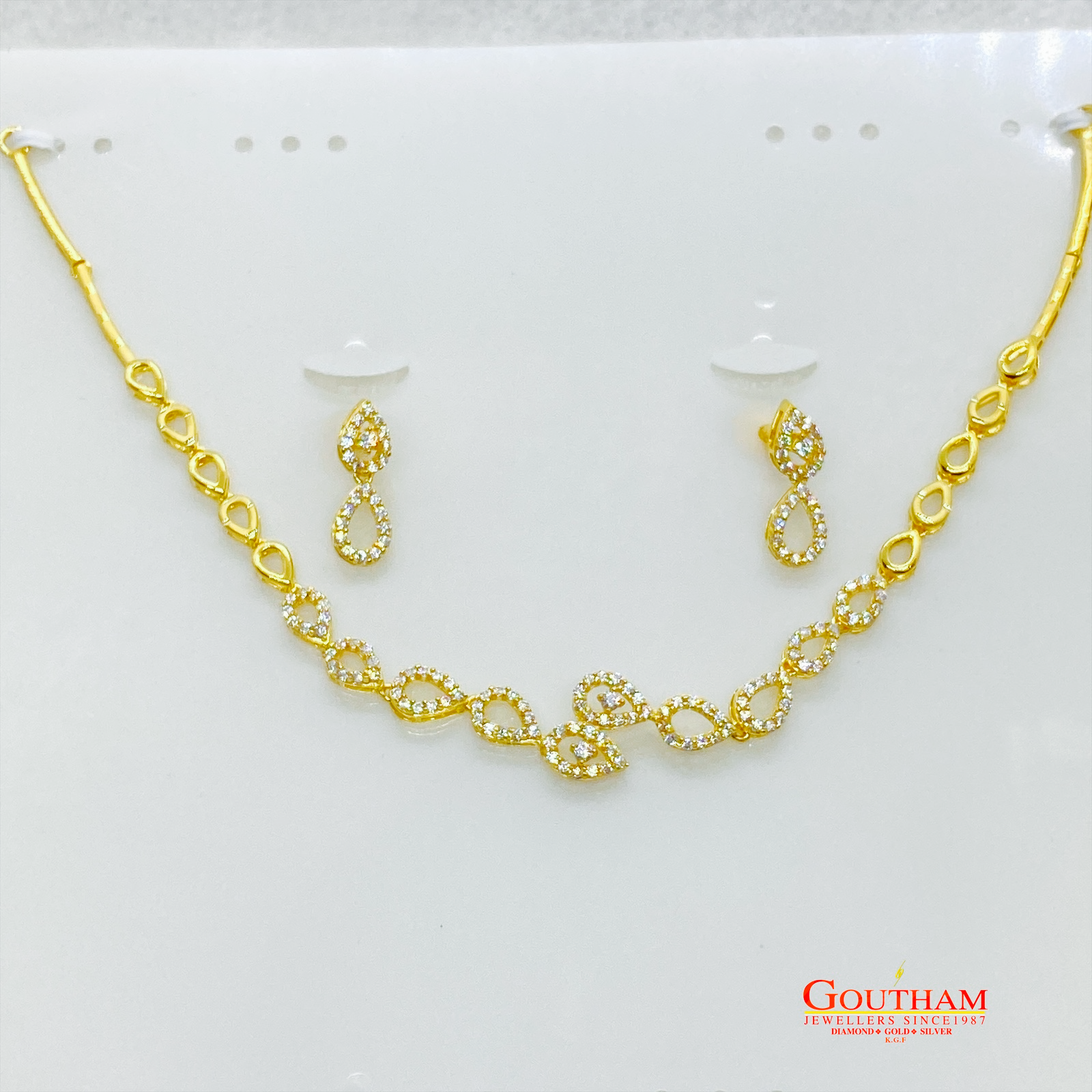 Fancy Cz Stone Step Necklace Set Gj0199