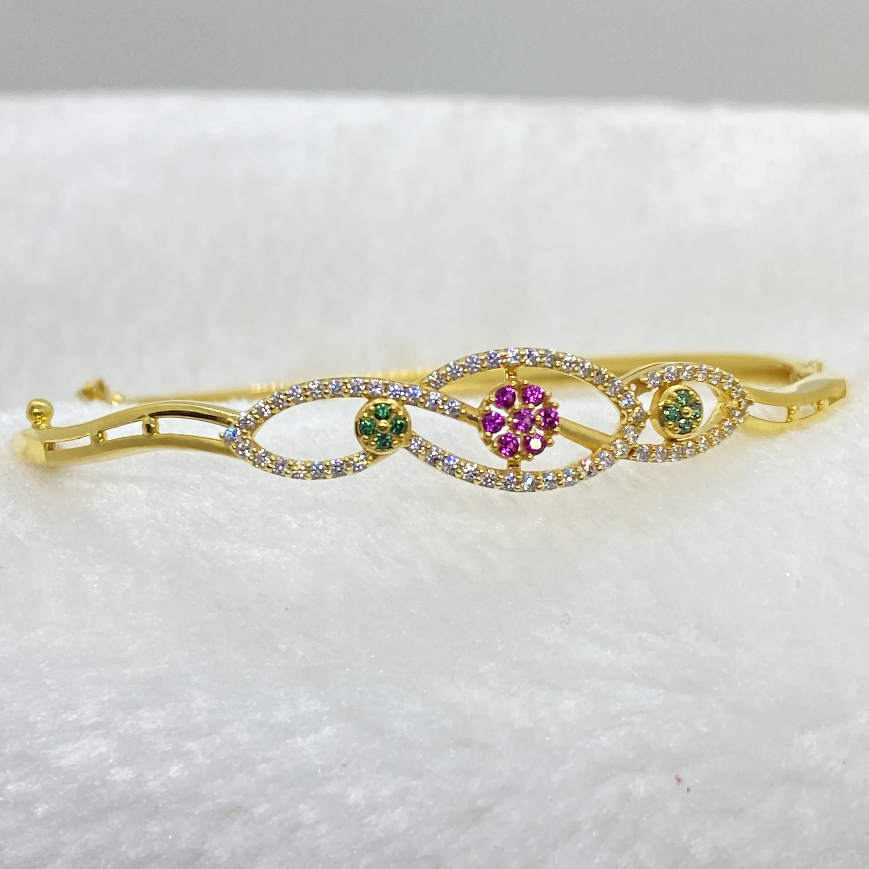 Fancy Designer Cz Kada Bangle Gj0147